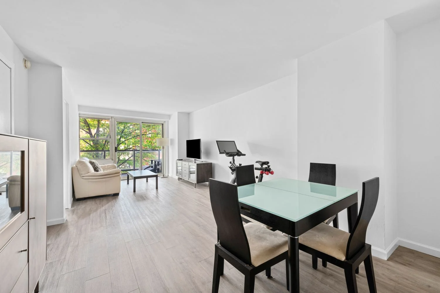 Apartamento de 1 Dormitório à Venda na 363 East 76th Street – Manhattan – New York – NY - 1