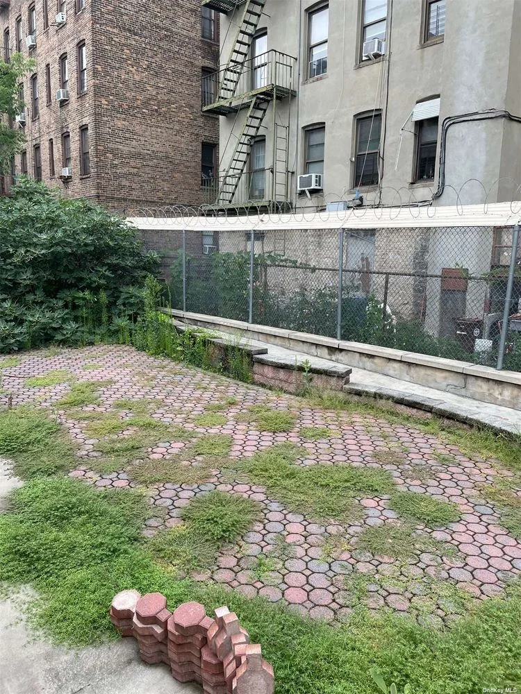 Apartamento de 1 Dormitório à Venda na Nagle Avenue – Manhattan – New York – NY - 2