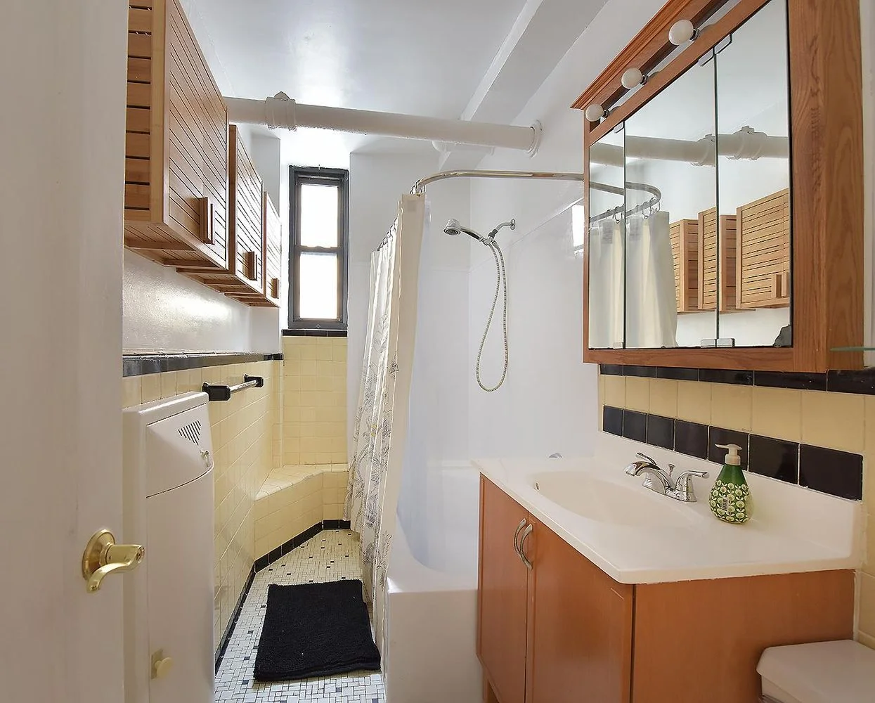 Apartamento de 1 Quarto à Venda em Manhattan – 251 Seaman Avenue – New York, NY - 2