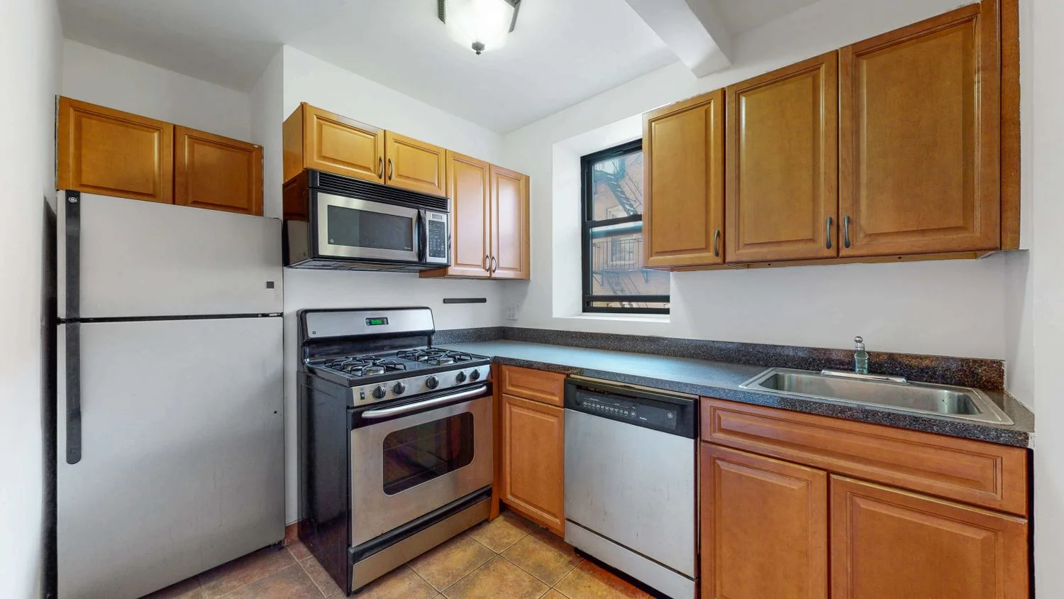 Appartement de 2 Chambres à Vendre au 675 Academy Street – Manhattan – New York – NY - 8