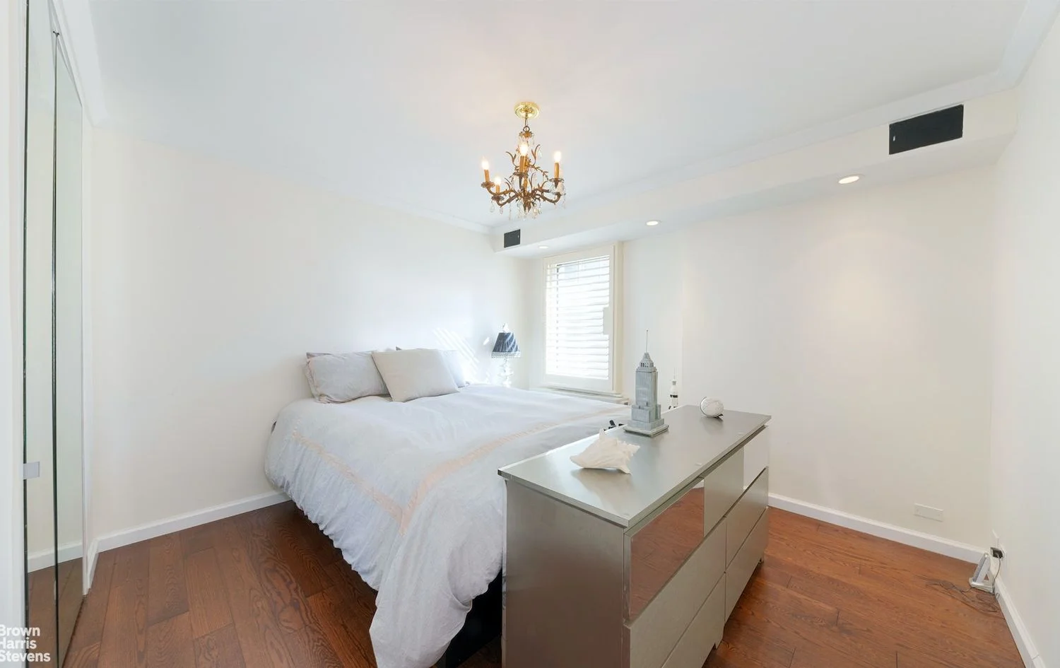 2 Bedroom Apartment for Sale in Manhattan – New York, NY - 1