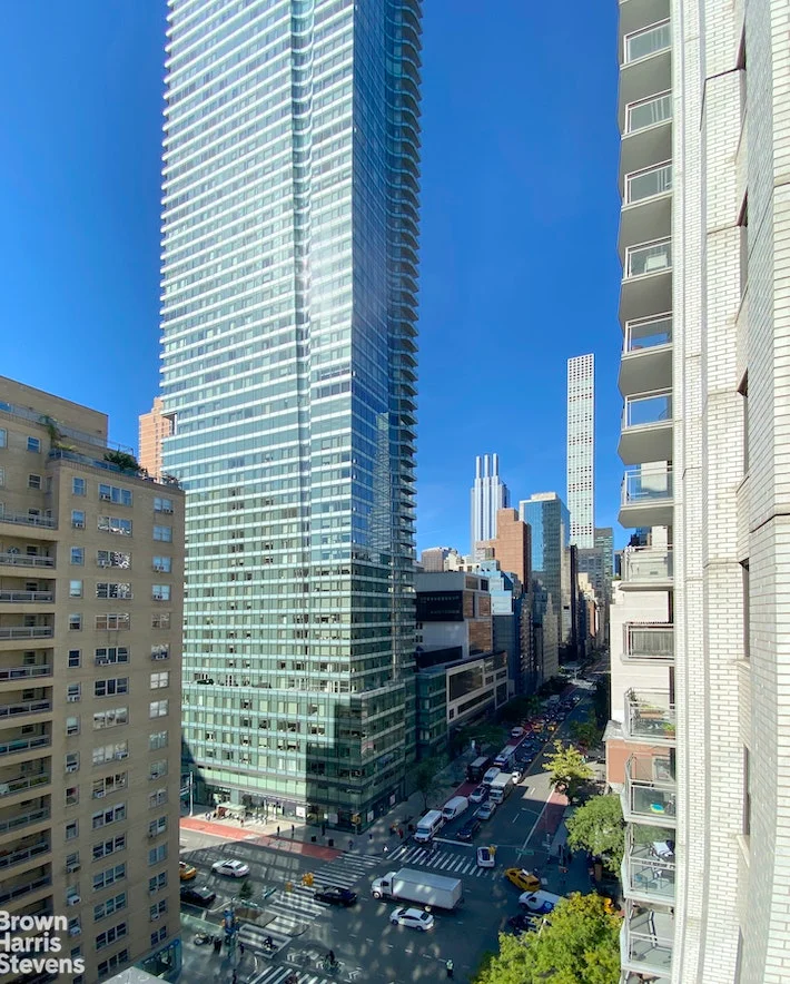 2 Bedroom Apartment for Sale in Manhattan – New York, NY - 8