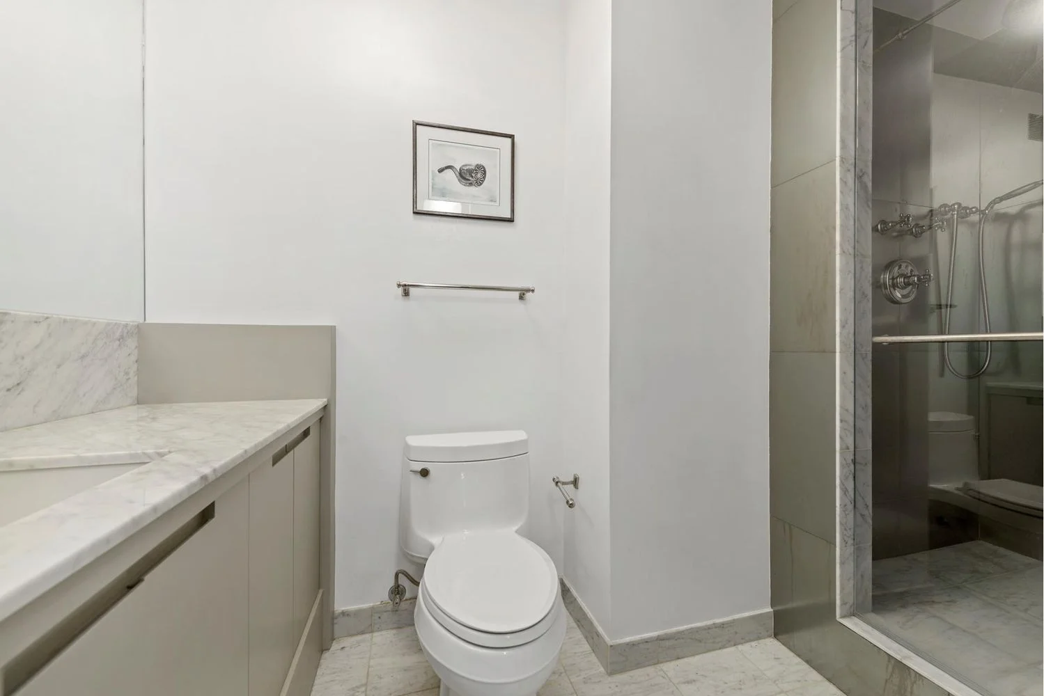 2 Bedroom Apartment for Sale in Manhattan – New York, NY - 8