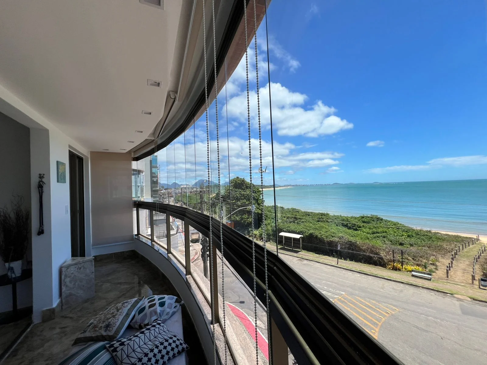 Apartamento de 3 Dormitorios en Venta en Enseada Azul – Guarapari – ES - 1