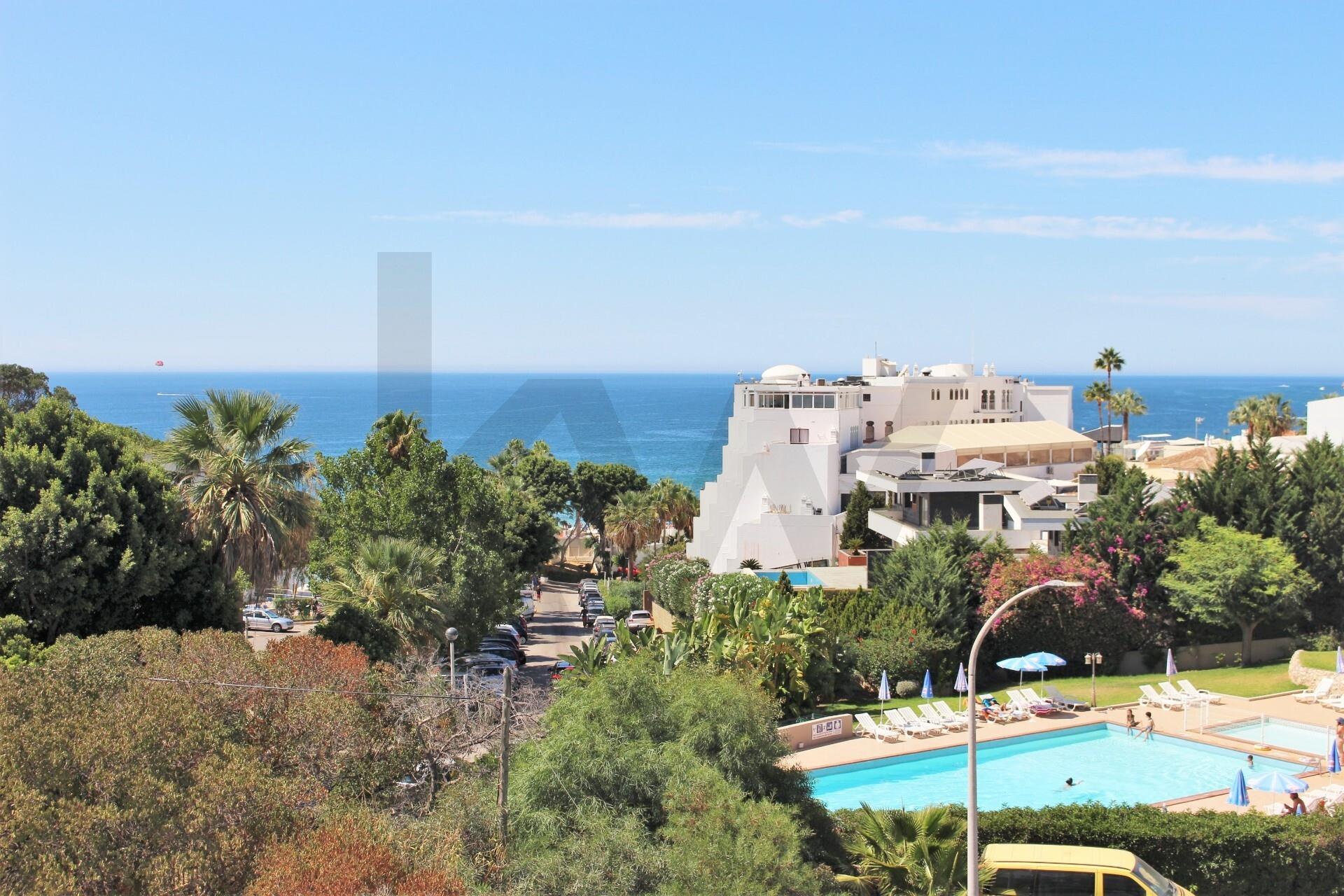 Apartamento T3 à Venda em Olhos De Água - Faro - Portugal - 1