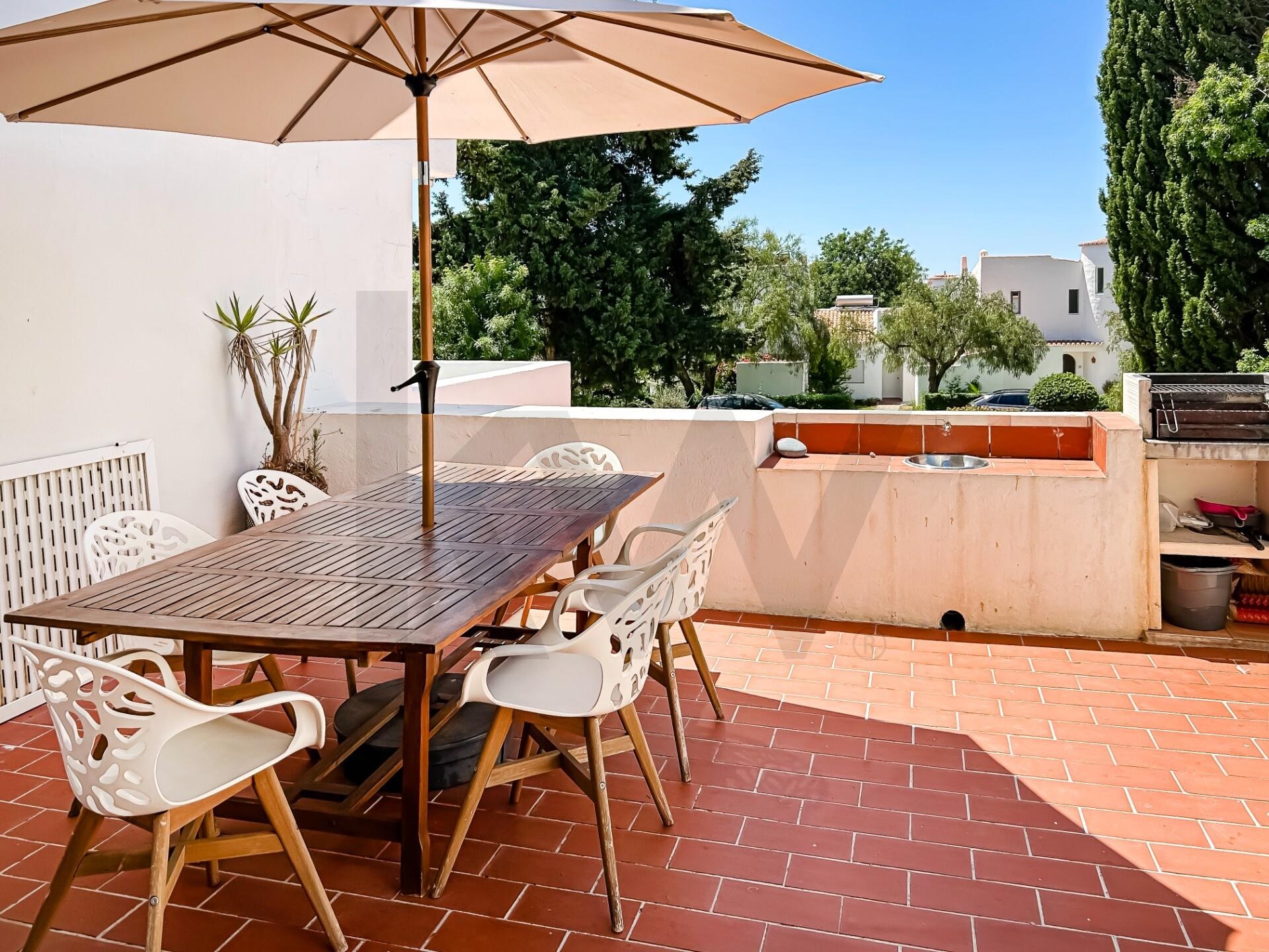 Apartamento T3 à Venda em Porches - Faro - Portugal - 1