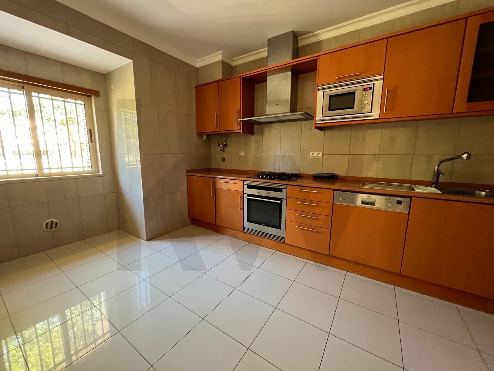 4 Bedroom Apartment for Sale in Vilamoura - Faro - Portugal - 2