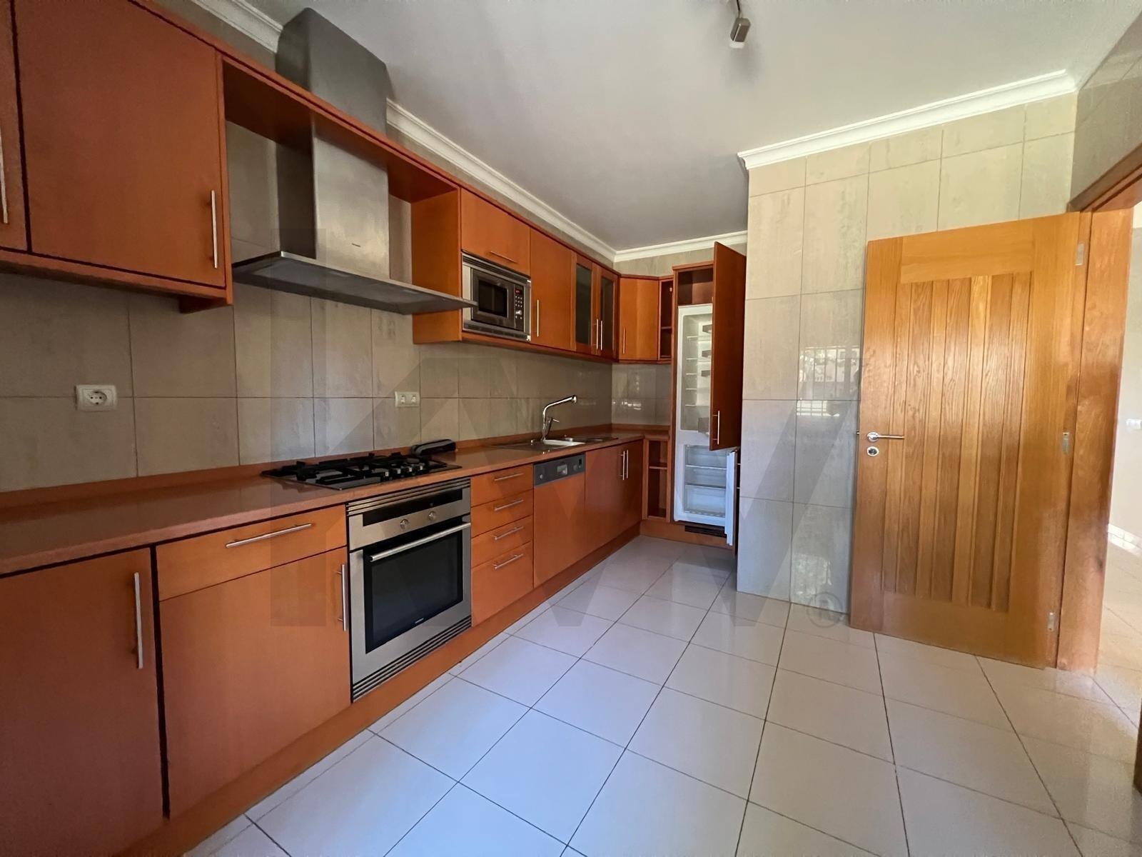 4 Bedroom Apartment for Sale in Vilamoura - Faro - Portugal - 3