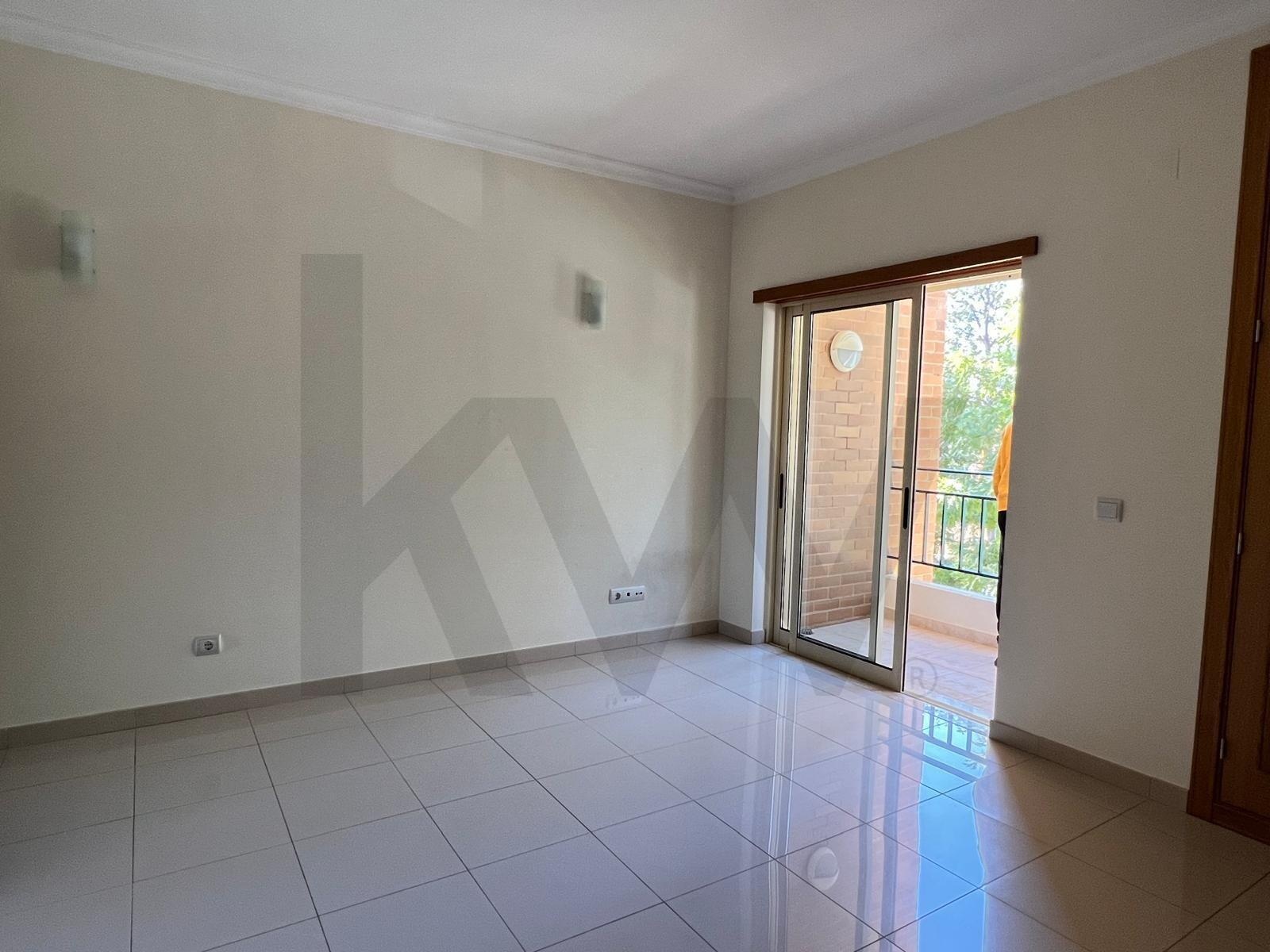 4 Bedroom Apartment for Sale in Vilamoura - Faro - Portugal - 8