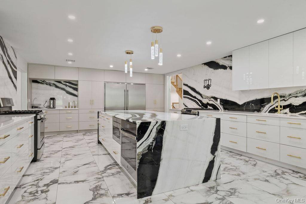 Casa com 10 Quartos à Venda em Suffern - Nova Iorque - EUA - 7