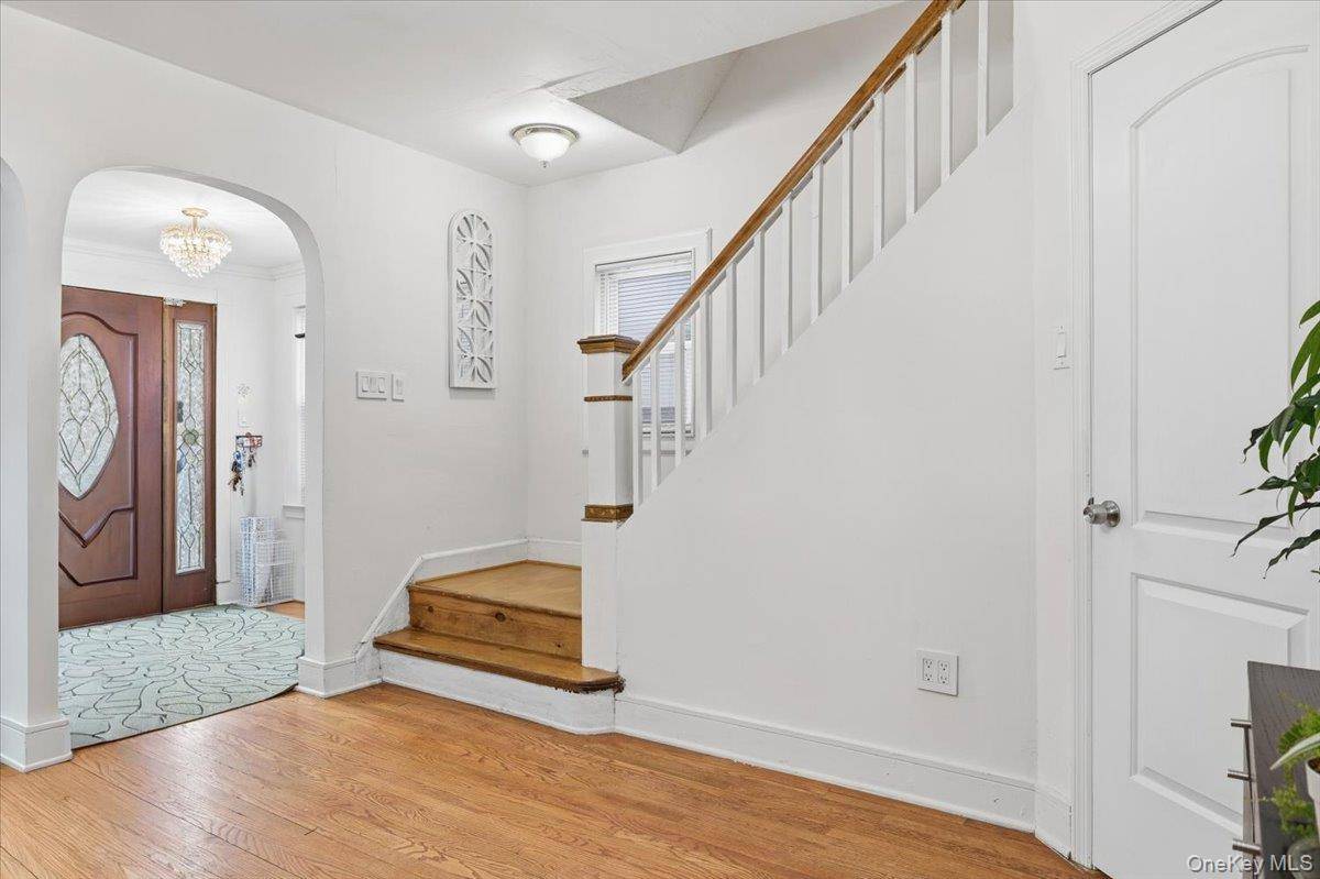 Home with 2 Bedrooms for Sale in Queens Village - New York - USA - 4