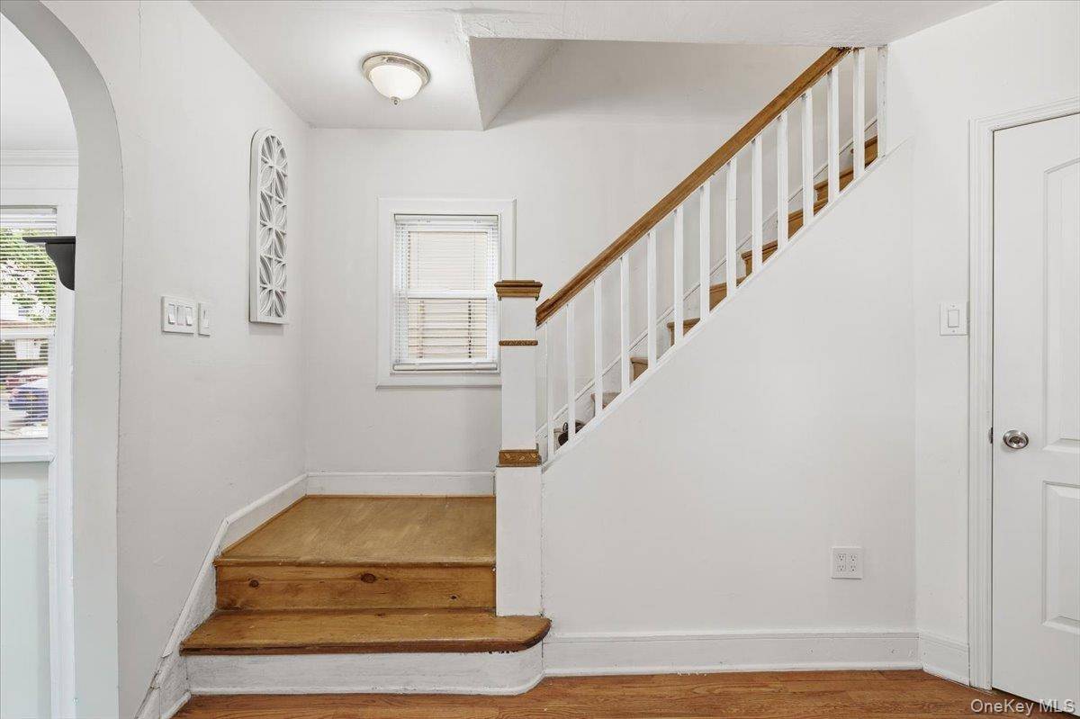 Home with 2 Bedrooms for Sale in Queens Village - New York - USA - 5