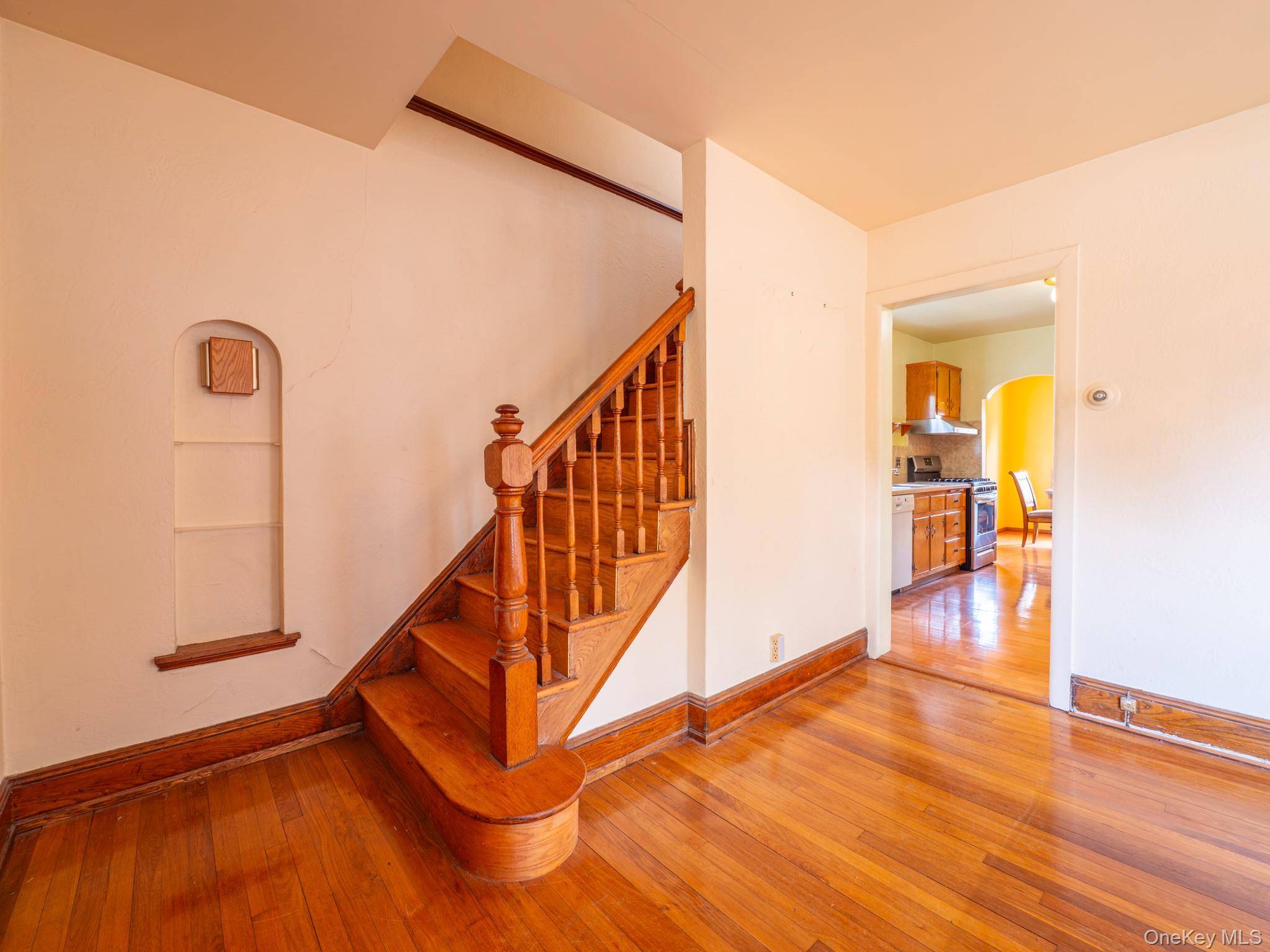 Home with 2 Bedrooms for Sale in Queens Village - New York - USA - 7