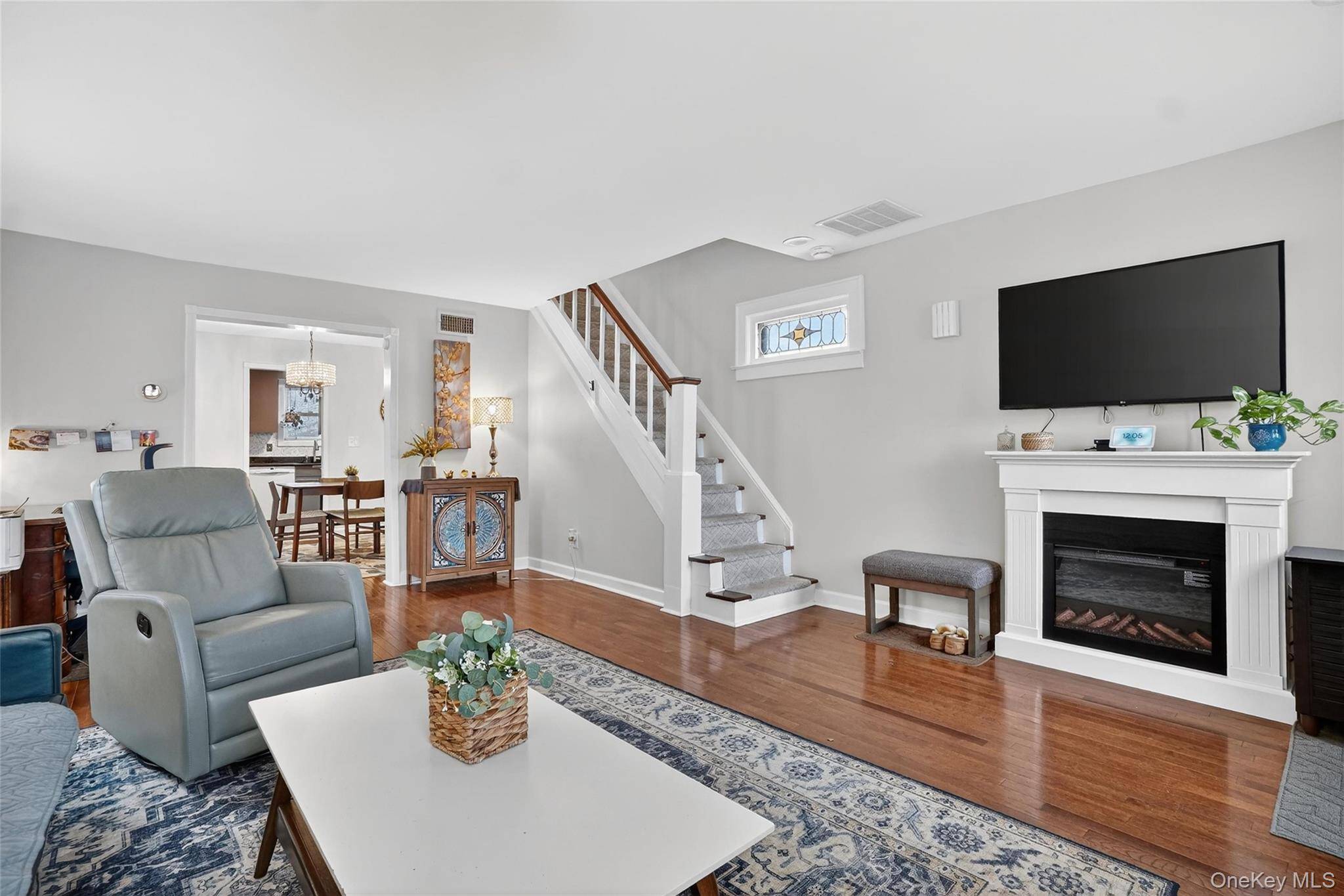 Home with 2 Bedrooms for Sale in Queens Village - New York - USA - 4