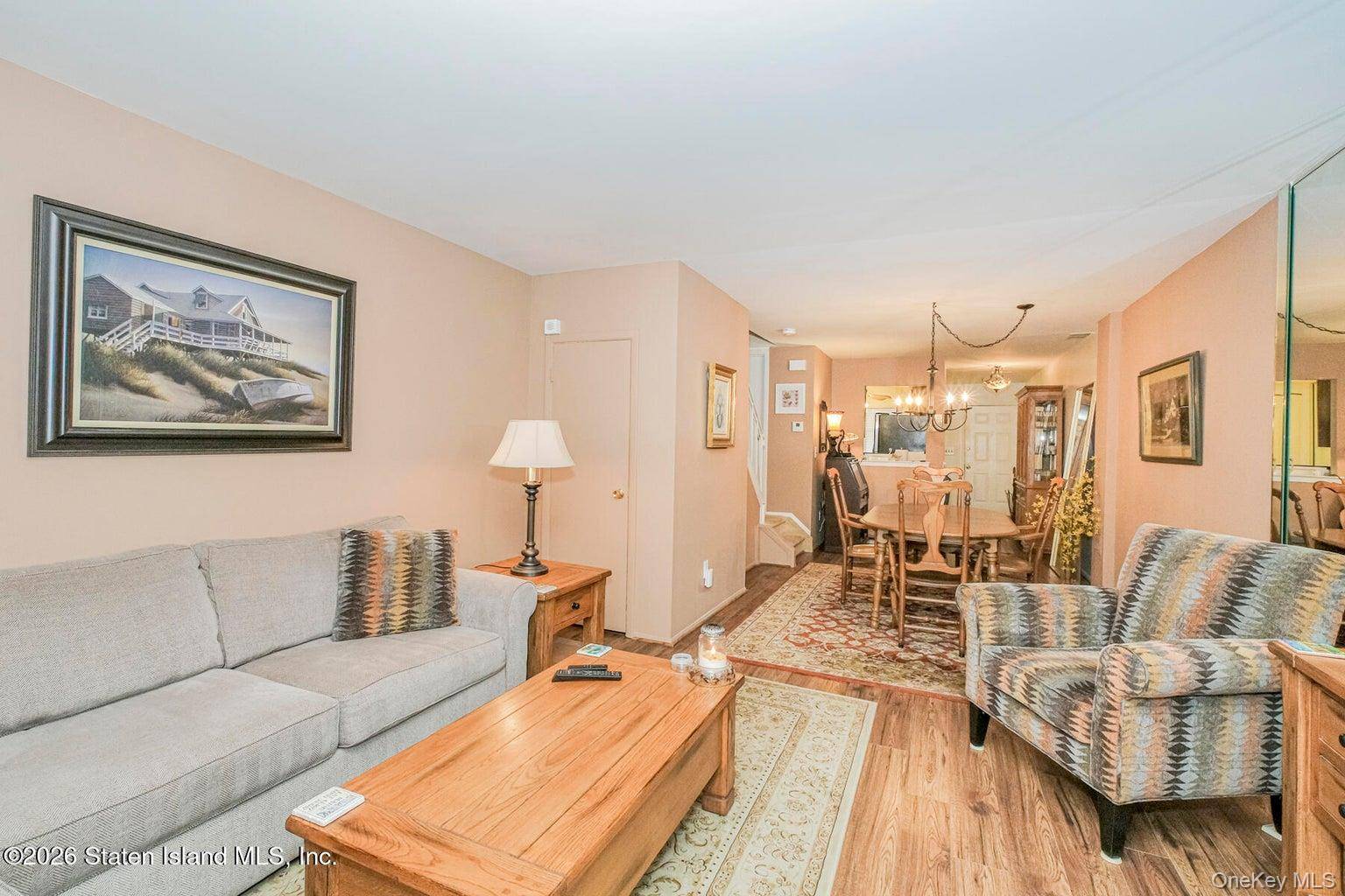 Casa com 2 Quartos à Venda em Staten Island - Nova Iorque - EUA - 2