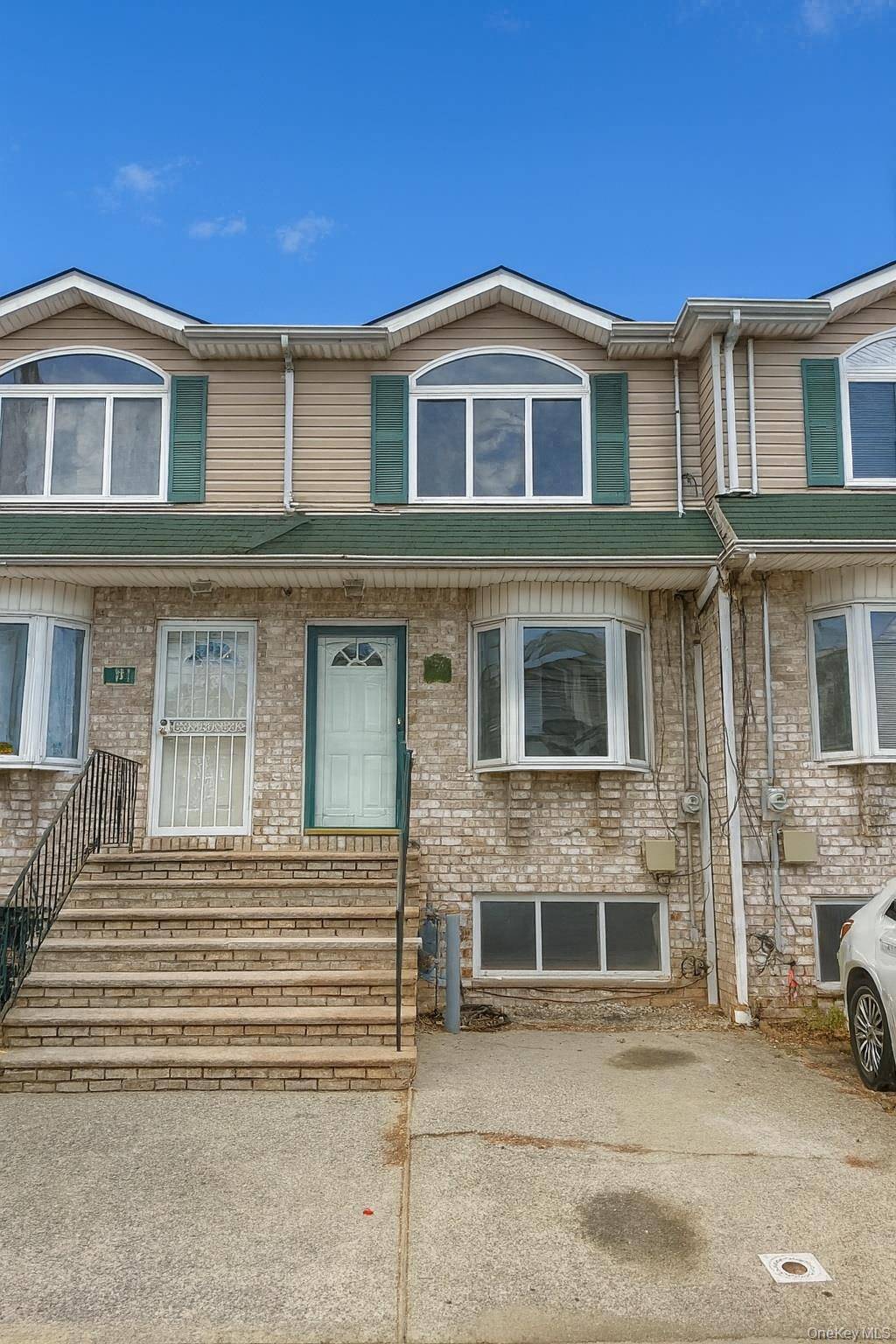 Casa com 2 Quartos à Venda em Staten Island - Nova Iorque - EUA - 1