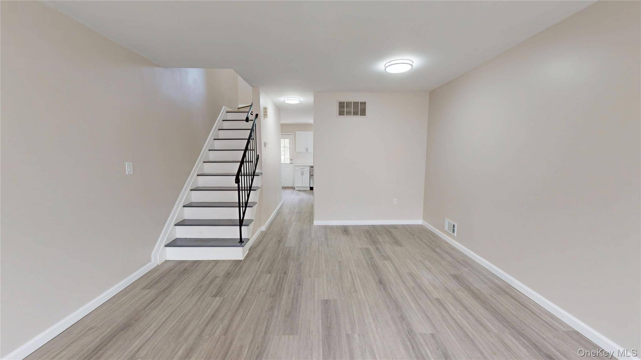 Casa com 2 Quartos à Venda em Staten Island - Nova Iorque - EUA - 4