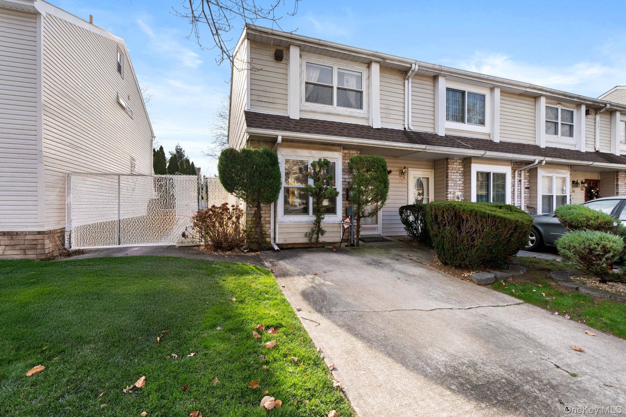 Casa com 2 Quartos à Venda em Staten Island - Nova Iorque - EUA - 1