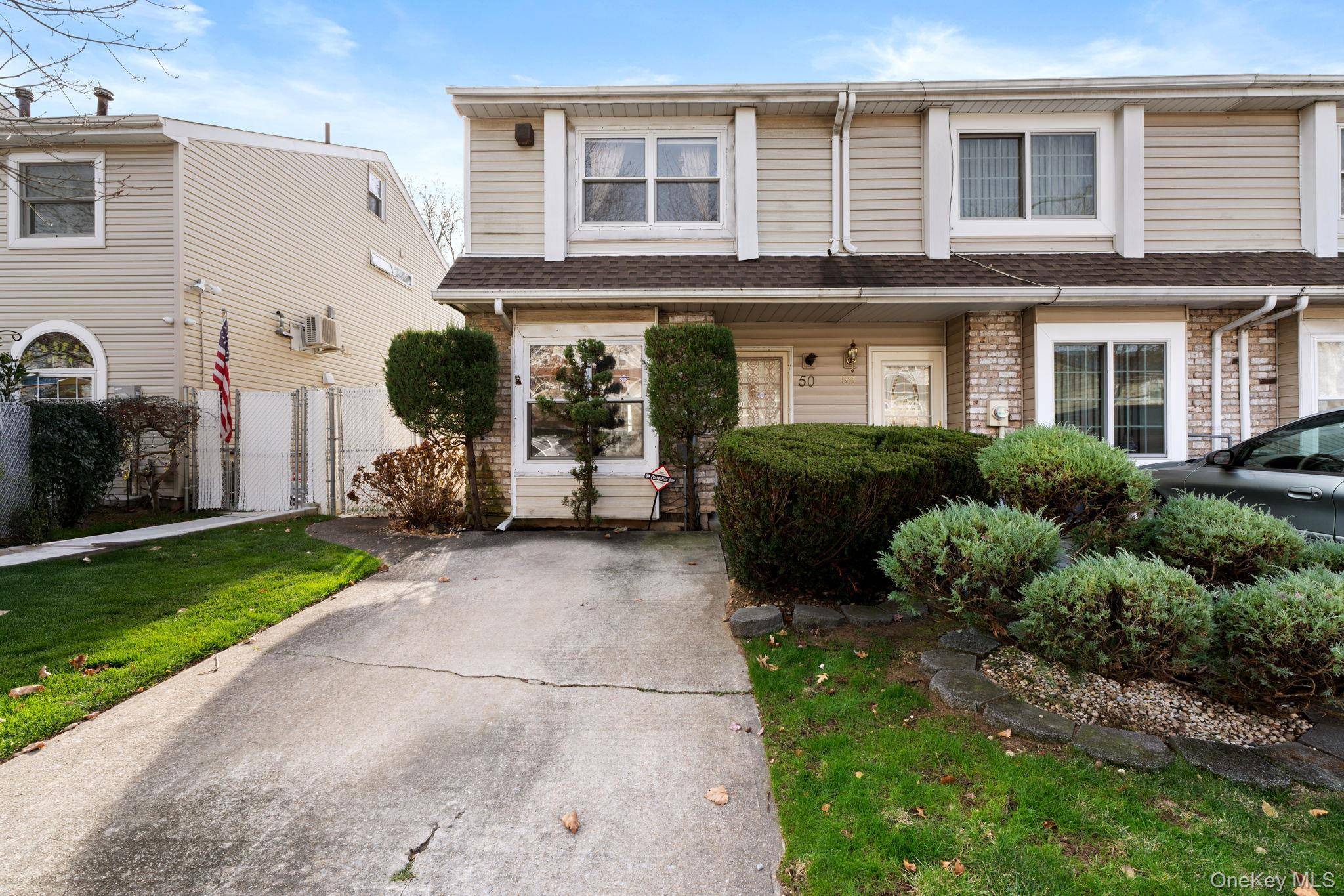 Casa com 2 Quartos à Venda em Staten Island - Nova Iorque - EUA - 2