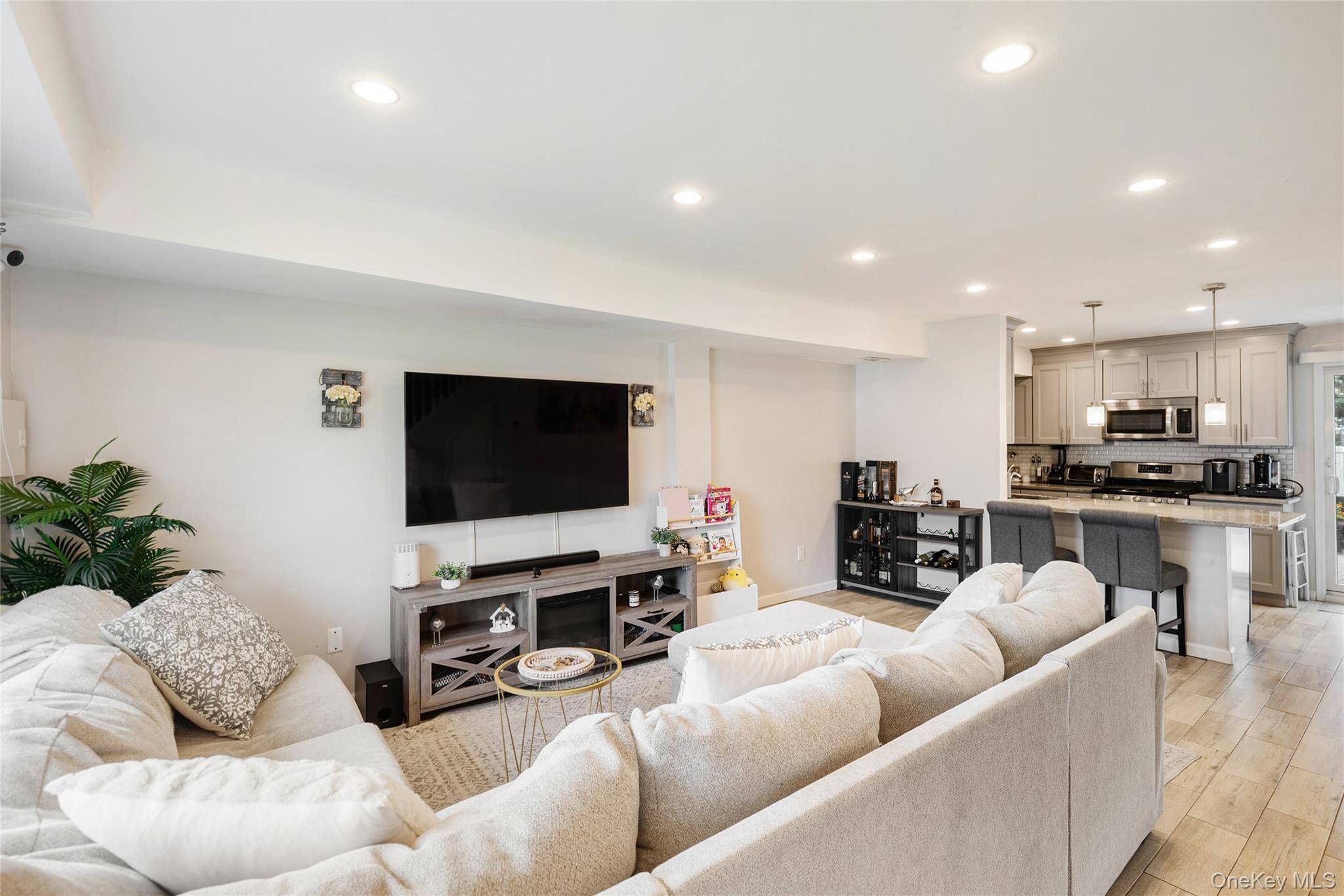 Casa com 2 Quartos à Venda em Staten Island - Nova Iorque - EUA - 3