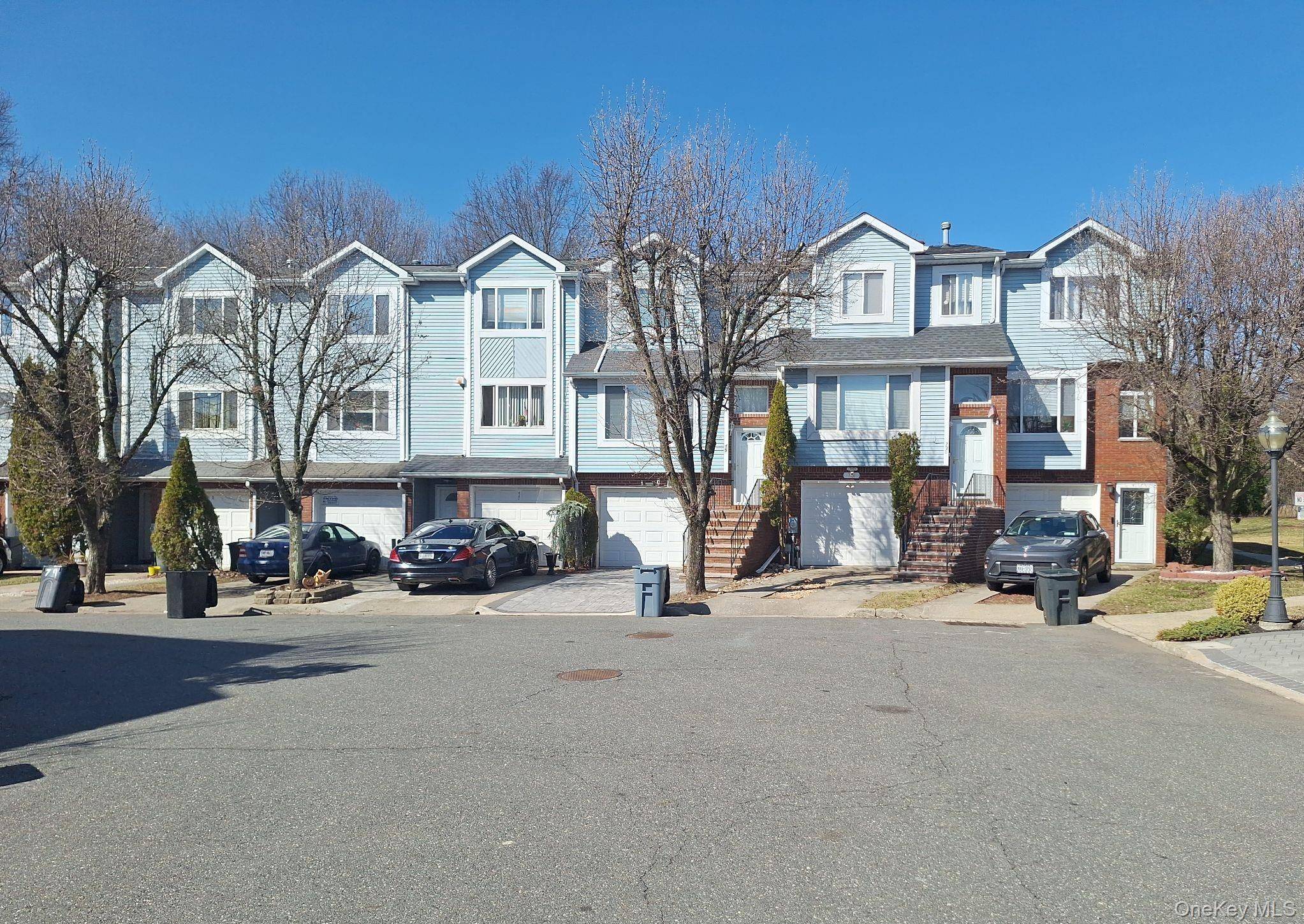 Casa com 2 Quartos à Venda em Staten Island - Nova Iorque - EUA - 1