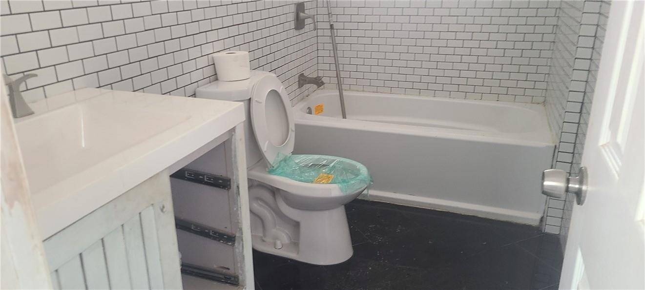 Casa com 2 Quartos à Venda em Staten Island - Nova Iorque - EUA - 4