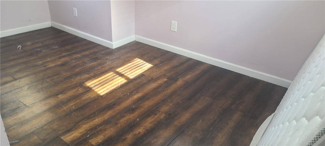 Casa com 2 Quartos à Venda em Staten Island - Nova Iorque - EUA - 6