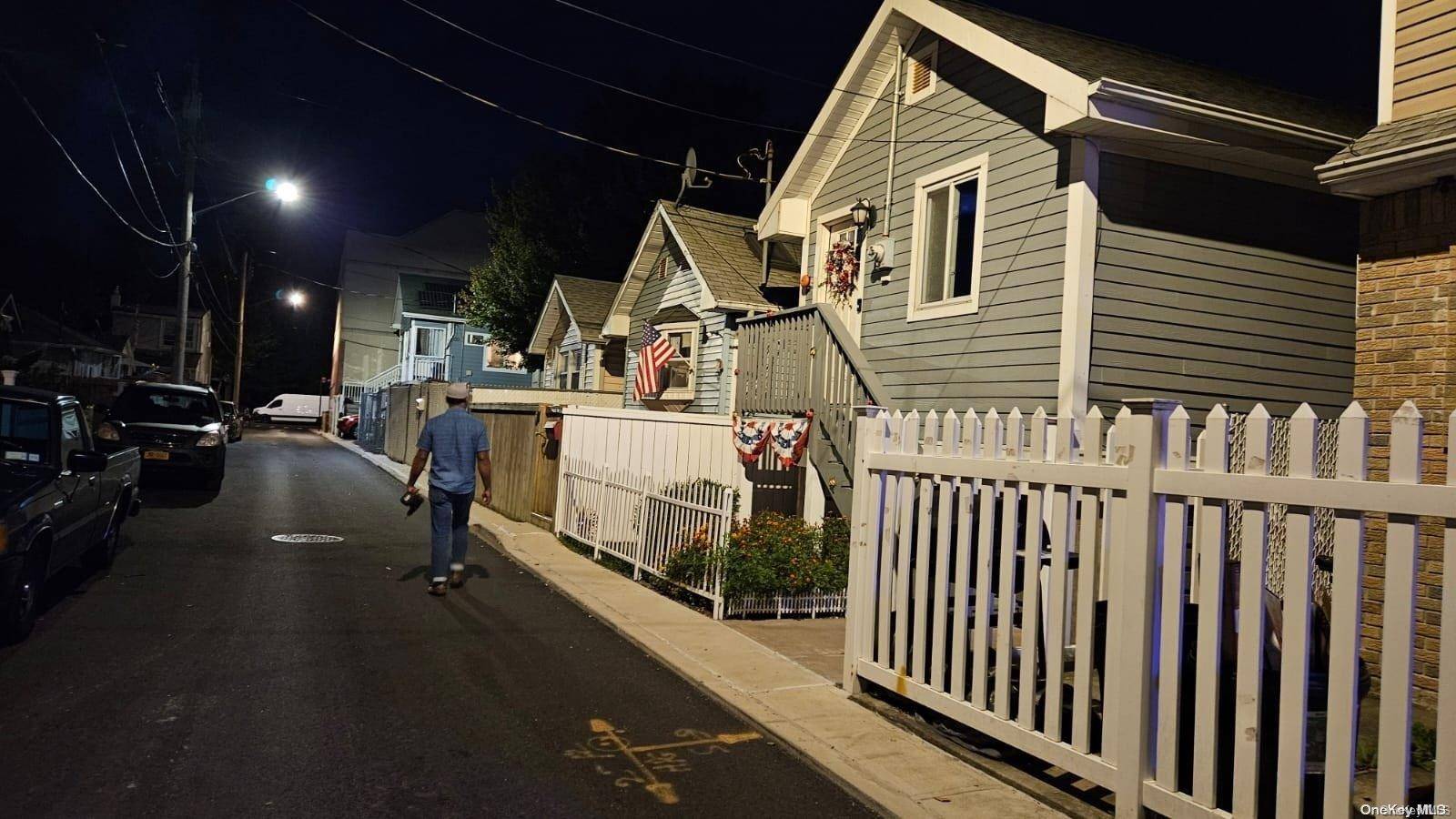 Casa com 3 Quartos à Beira-Mar à Venda em Staten Island - Nova Iorque - EUA - 3