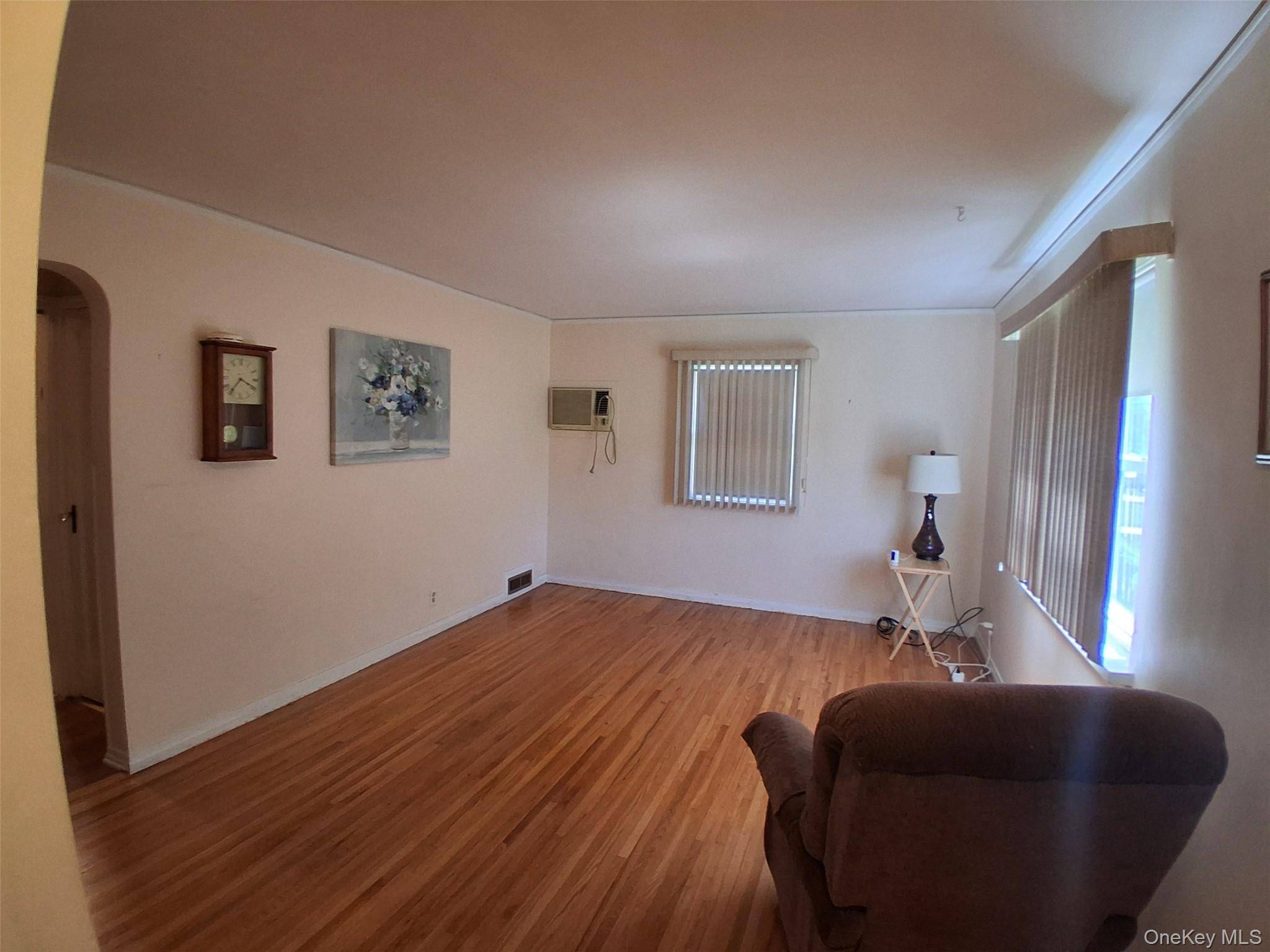 Casa com 3 Quartos à Venda em New Hyde Park - Nova Iorque - EUA - 5