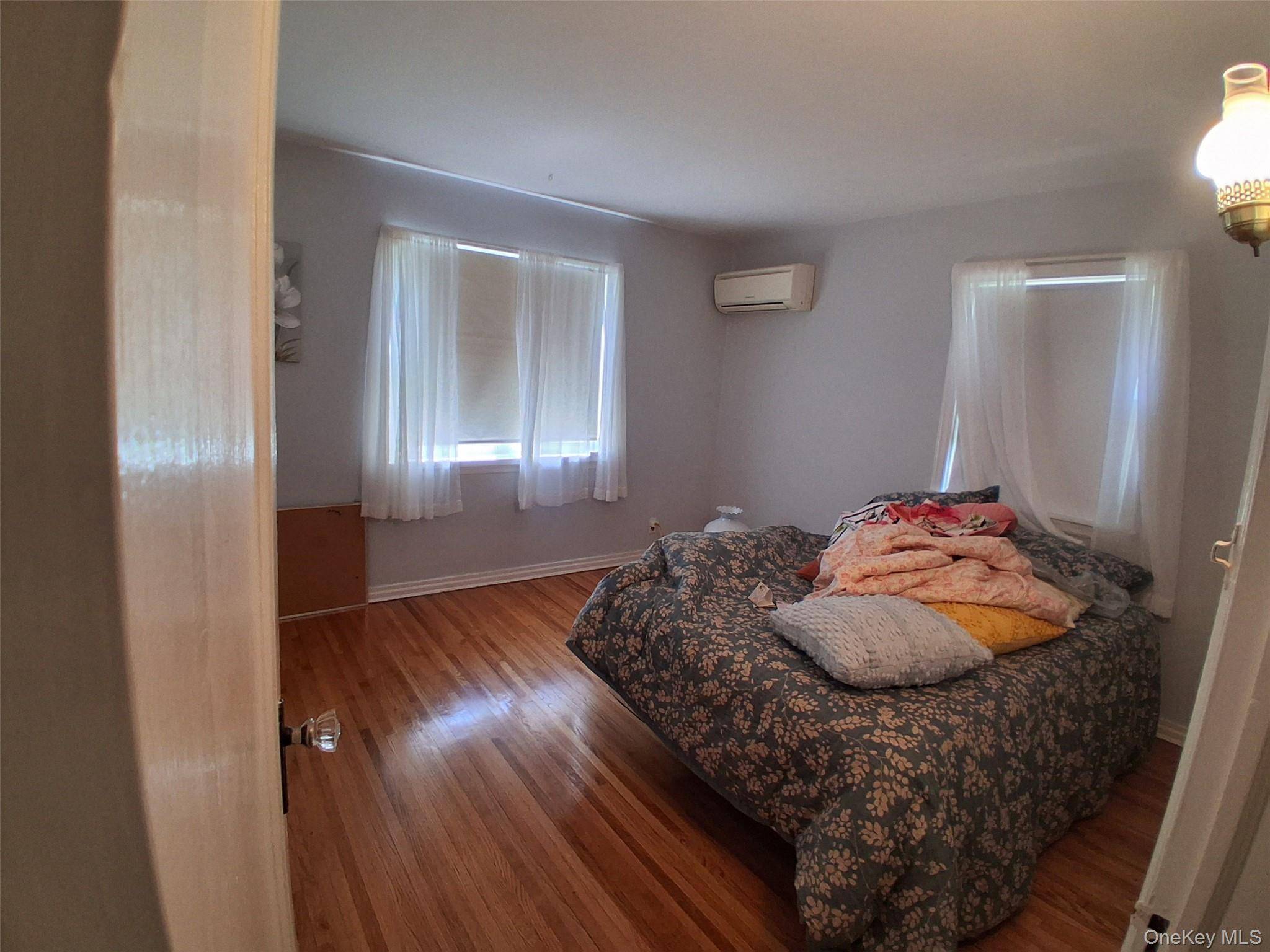 Casa com 3 Quartos à Venda em New Hyde Park - Nova Iorque - EUA - 7