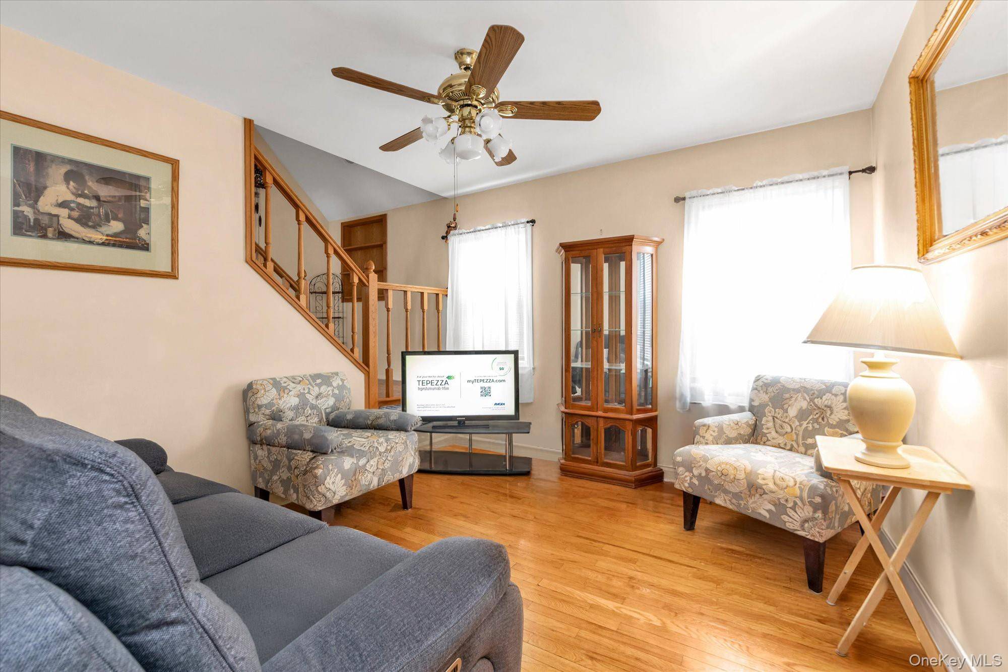 3 Bedroom Home for Sale in New Hyde Park - New York - USA - 4