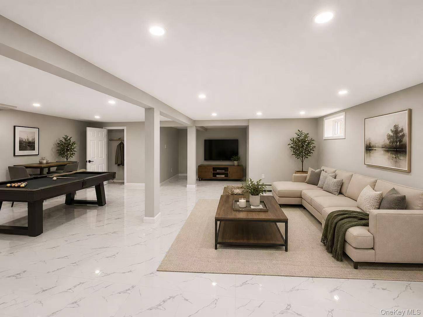 3 Bedroom Home for Sale in New Hyde Park - New York - USA - 7