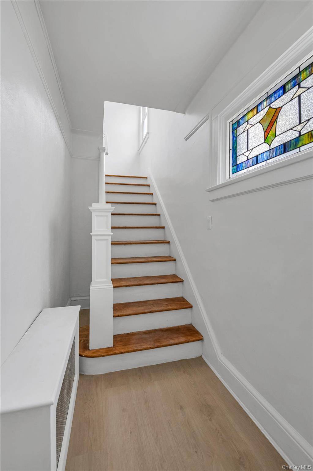 3 Bedroom Home for Sale in New Hyde Park - New York - USA - 3