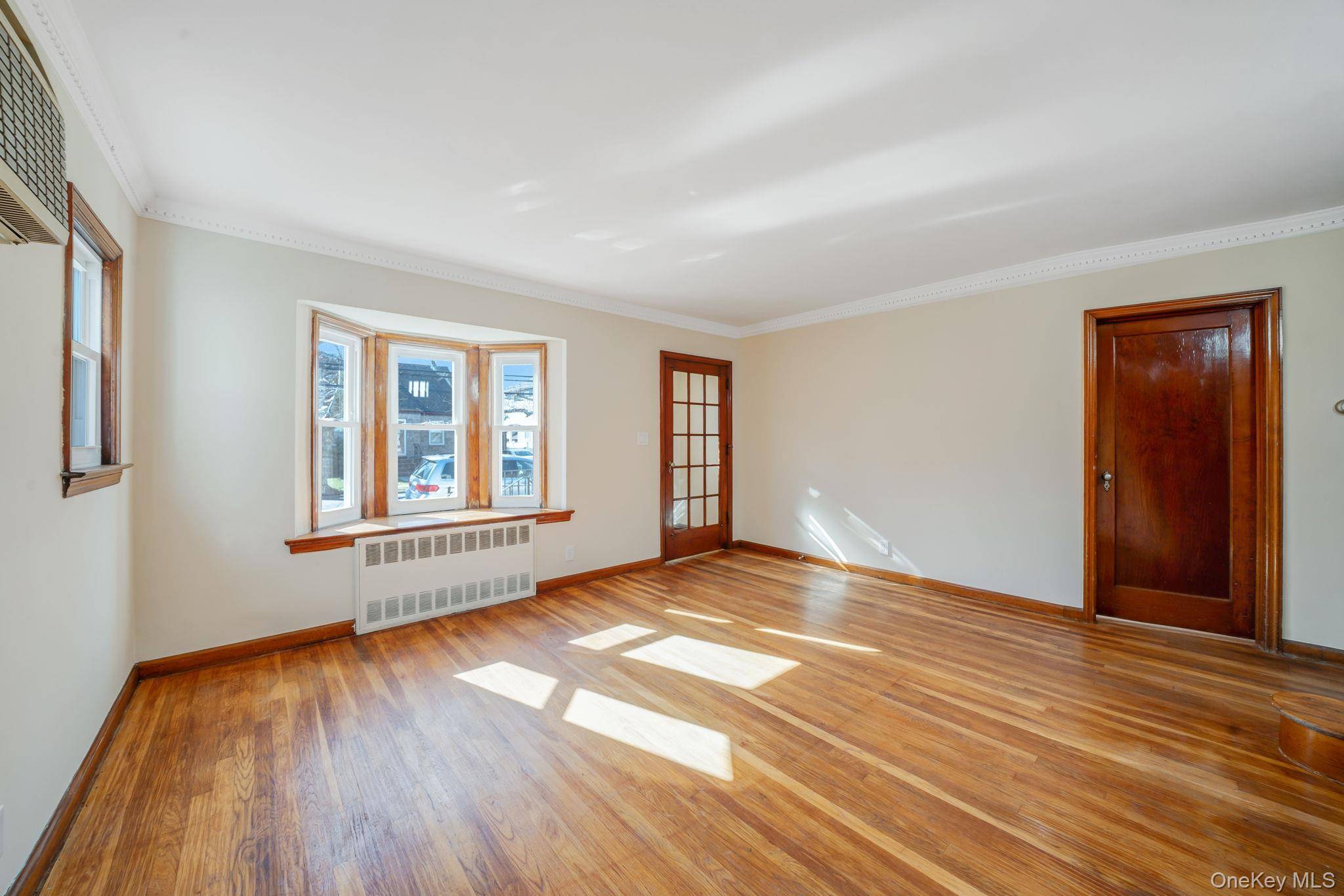 Casa con 3 Dormitorios en Venta en New Hyde Park - Nueva York - EE. UU. - 8
