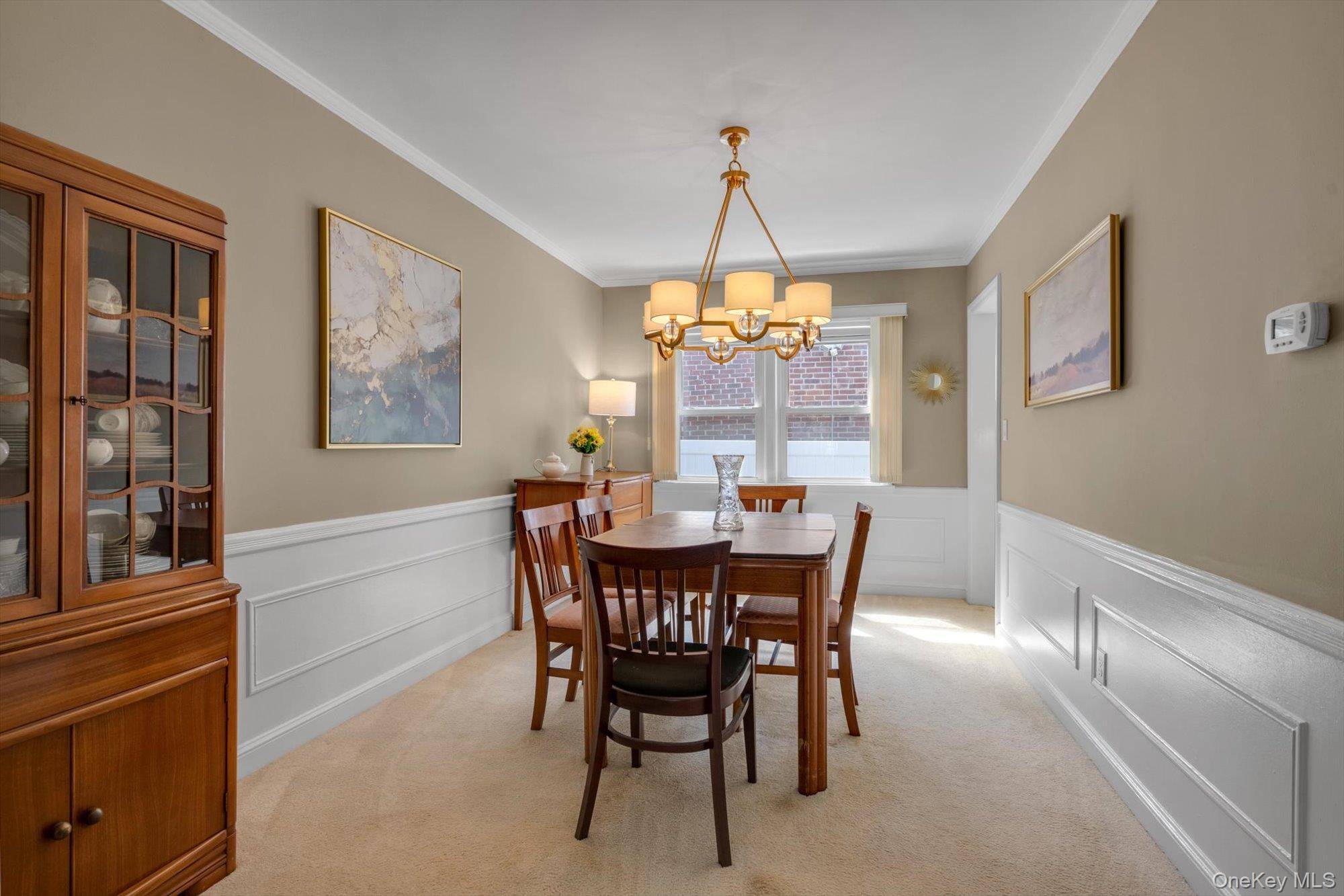 3 Bedroom Home for Sale in New Hyde Park - New York - USA - 6