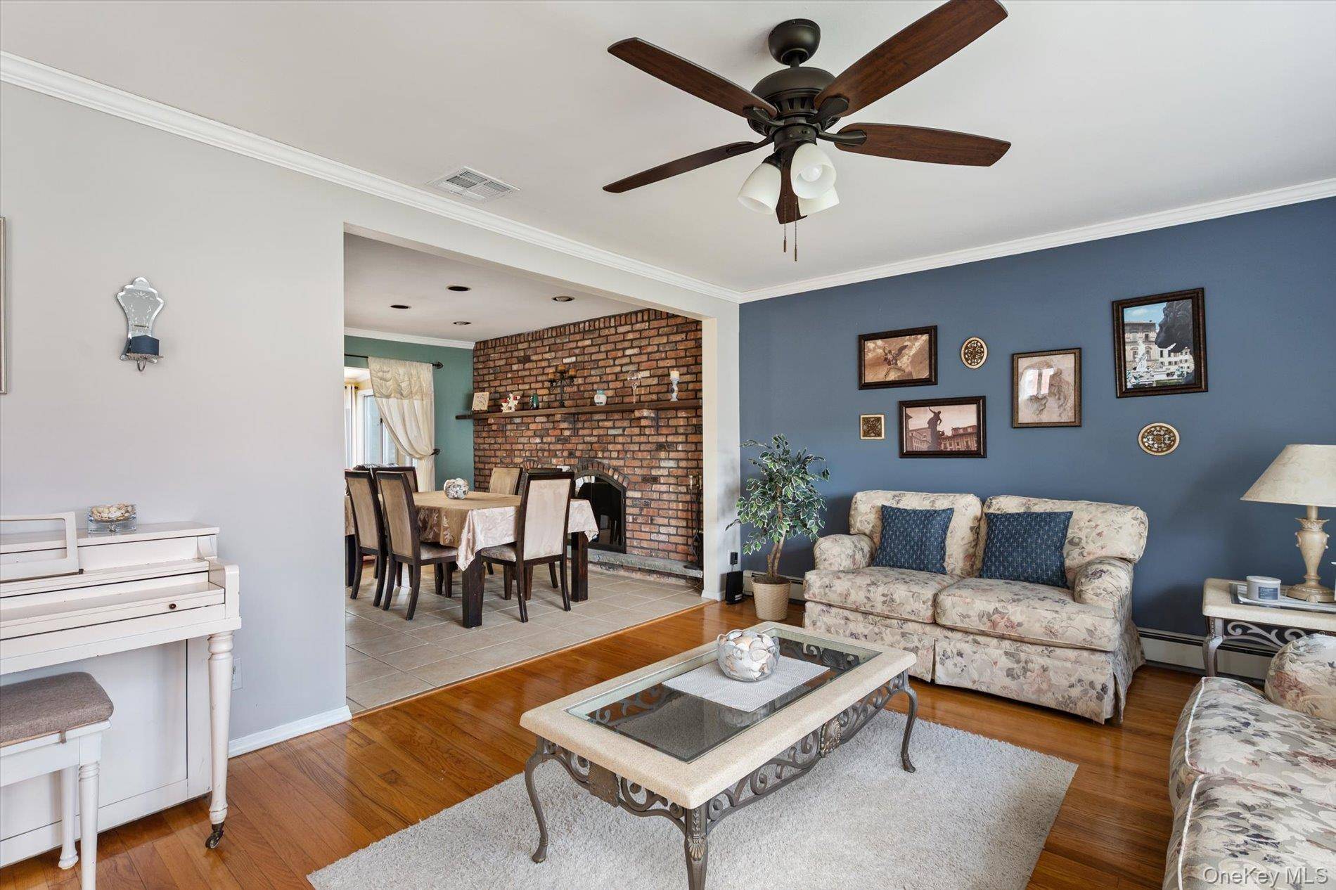 Hogar con 3 Dormitorios en Venta en Plainview - Nueva York - EE. UU. - 6