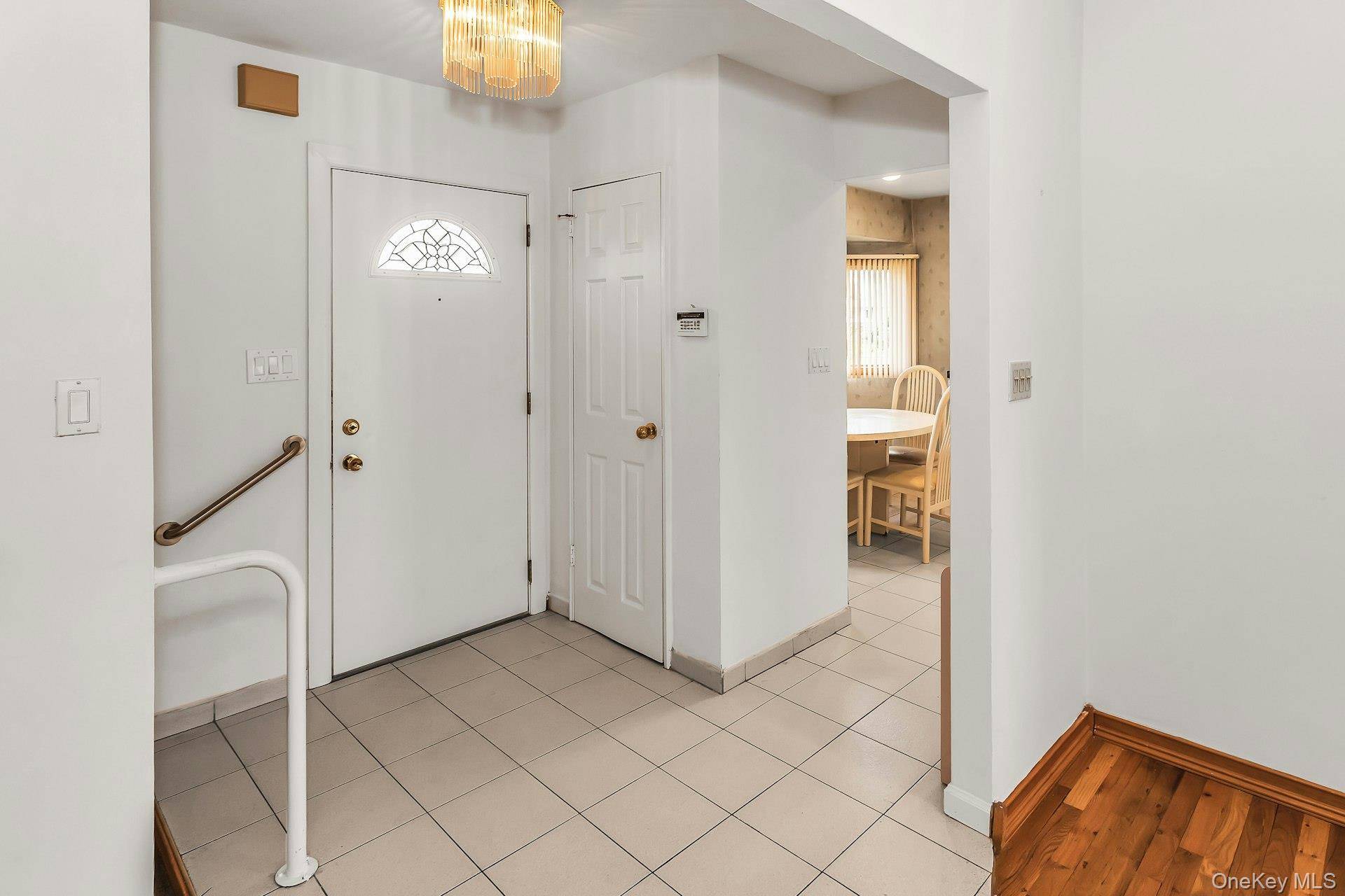 Hogar con 3 Dormitorios en Venta en Plainview - Nueva York - EE. UU. - 4