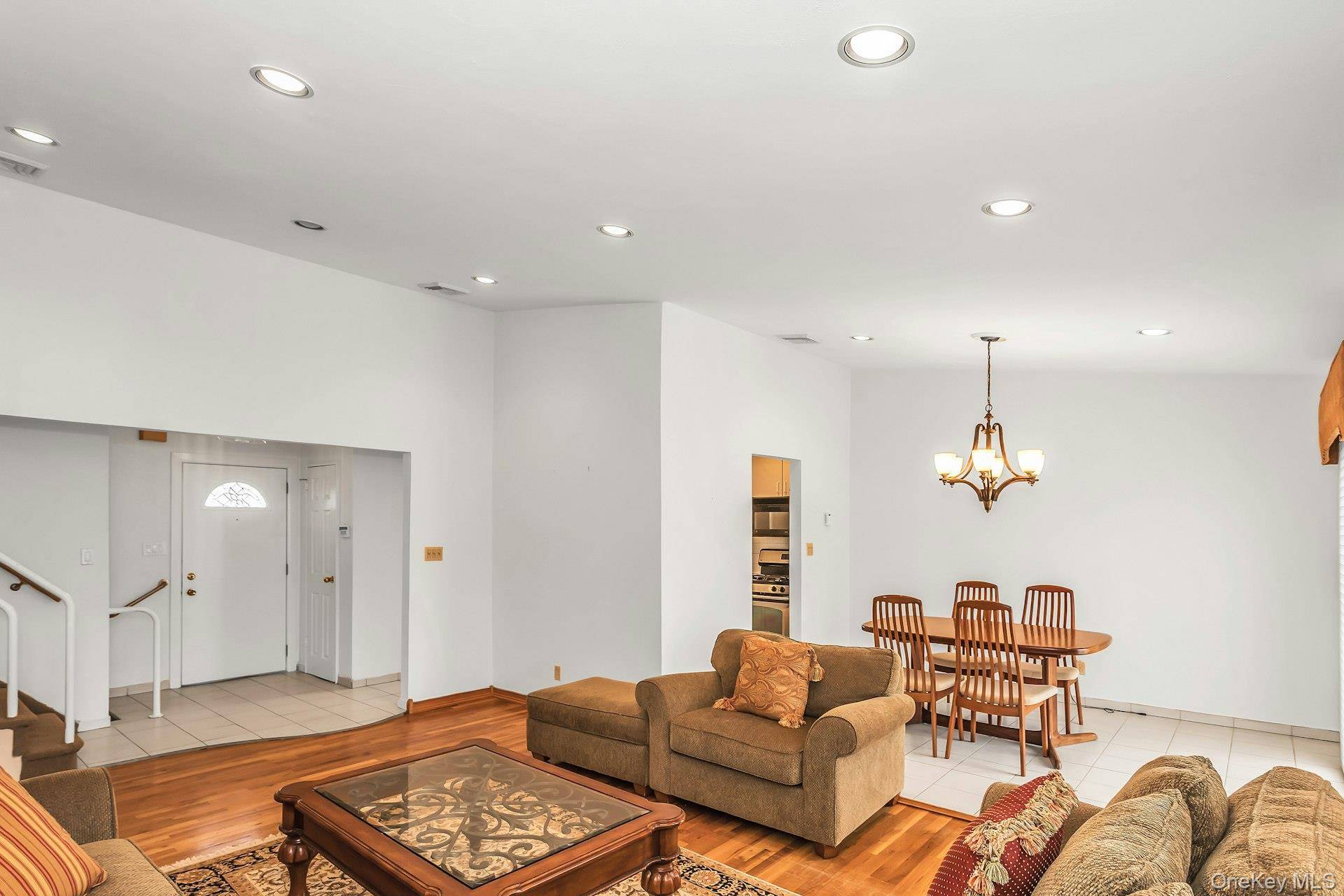 Hogar con 3 Dormitorios en Venta en Plainview - Nueva York - EE. UU. - 7