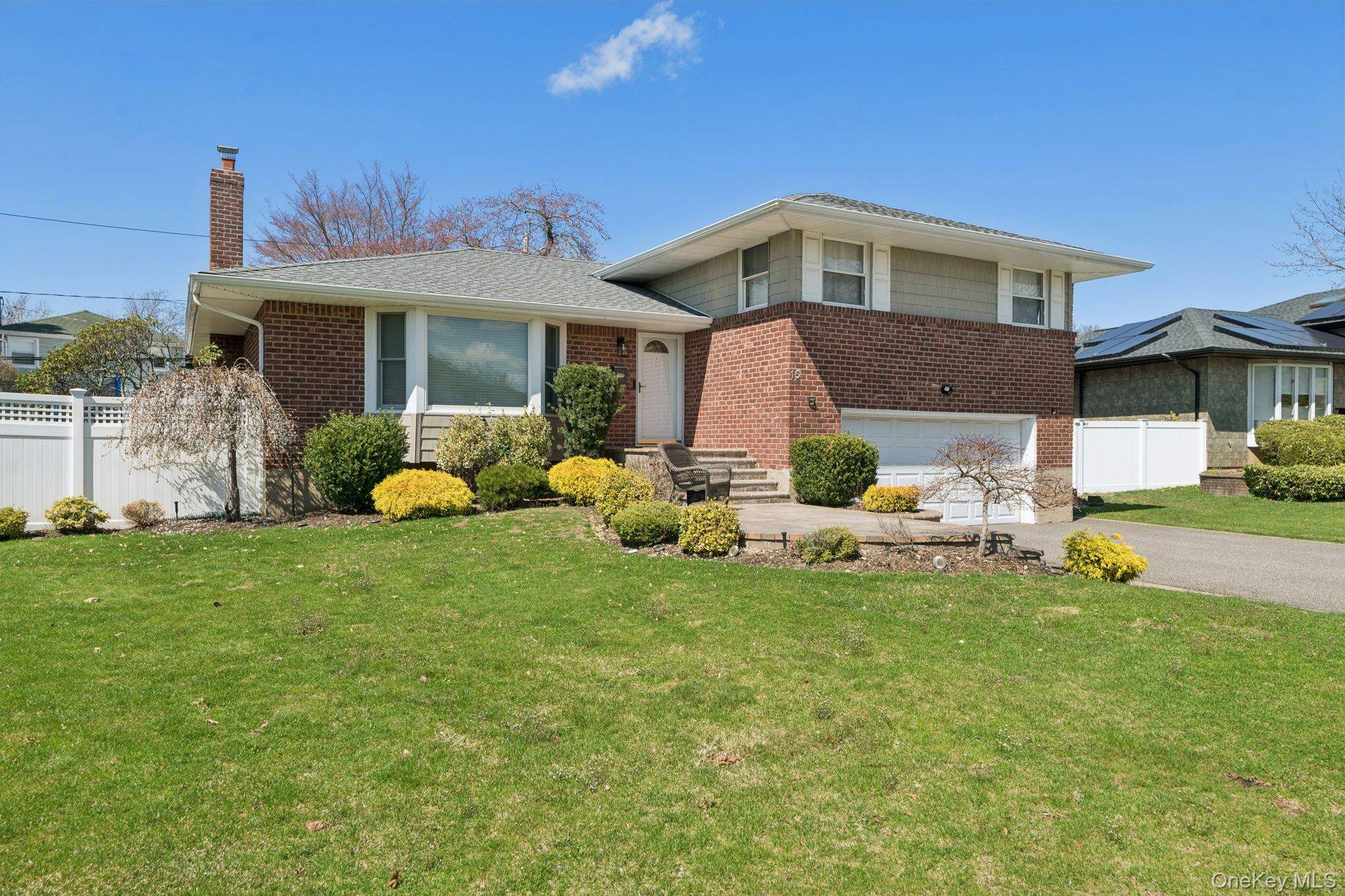 Casa con 3 Dormitorios en Venta en Plainview - Nueva York - EE. UU. - 3