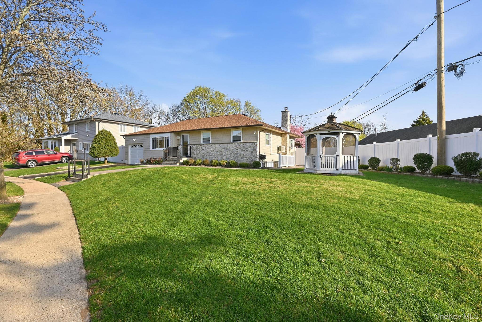 Hogar con 3 Dormitorios en Venta en Plainview - Nueva York - EE. UU. - 8