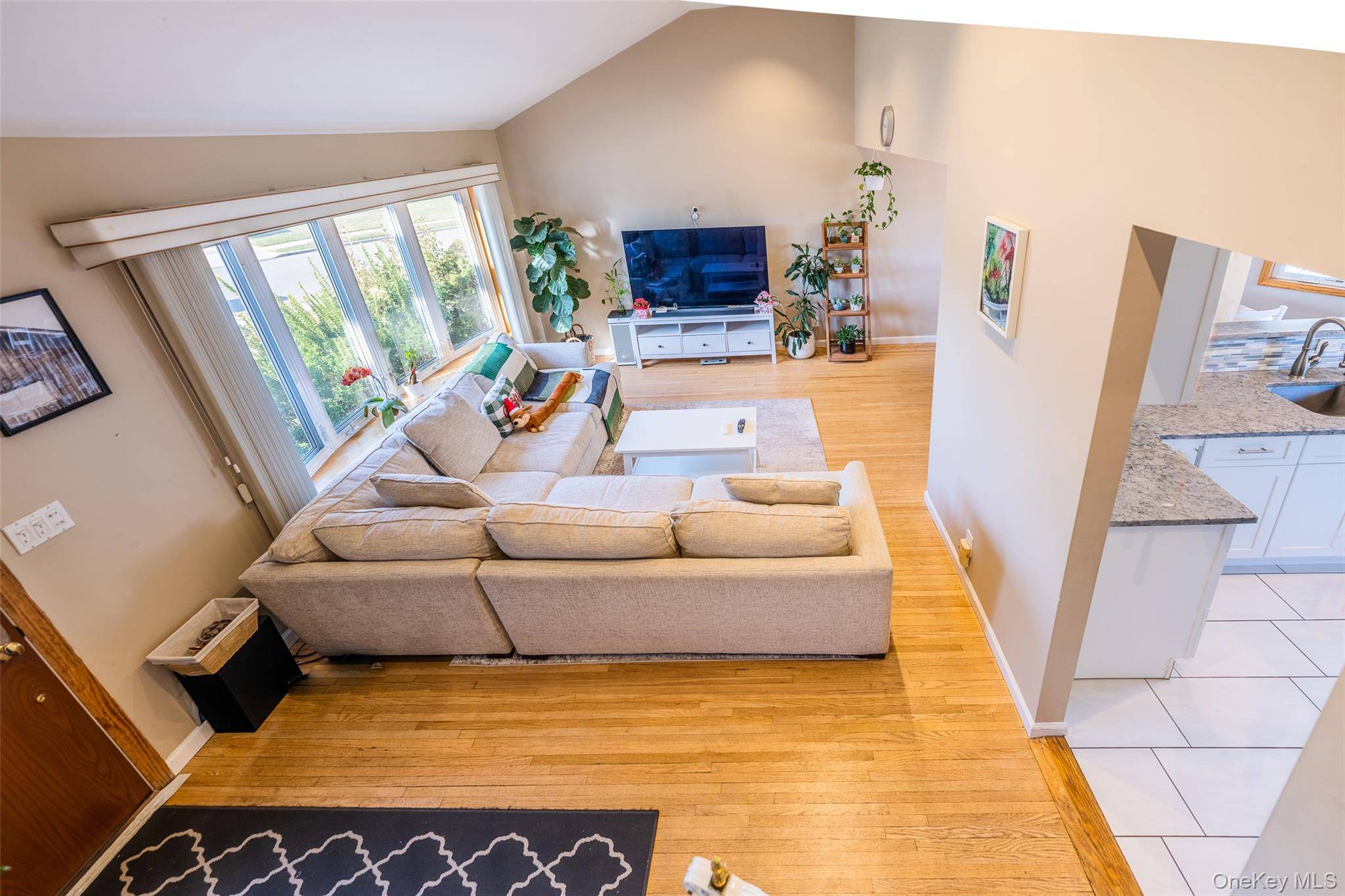 Hogar con 3 Dormitorios en Venta en Plainview - Nueva York - EE. UU. - 8