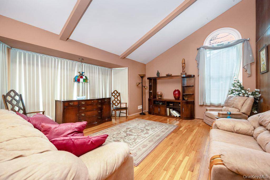 Casa con 3 Dormitorios en Venta en Plainview - Nueva York - EE. UU. - 8