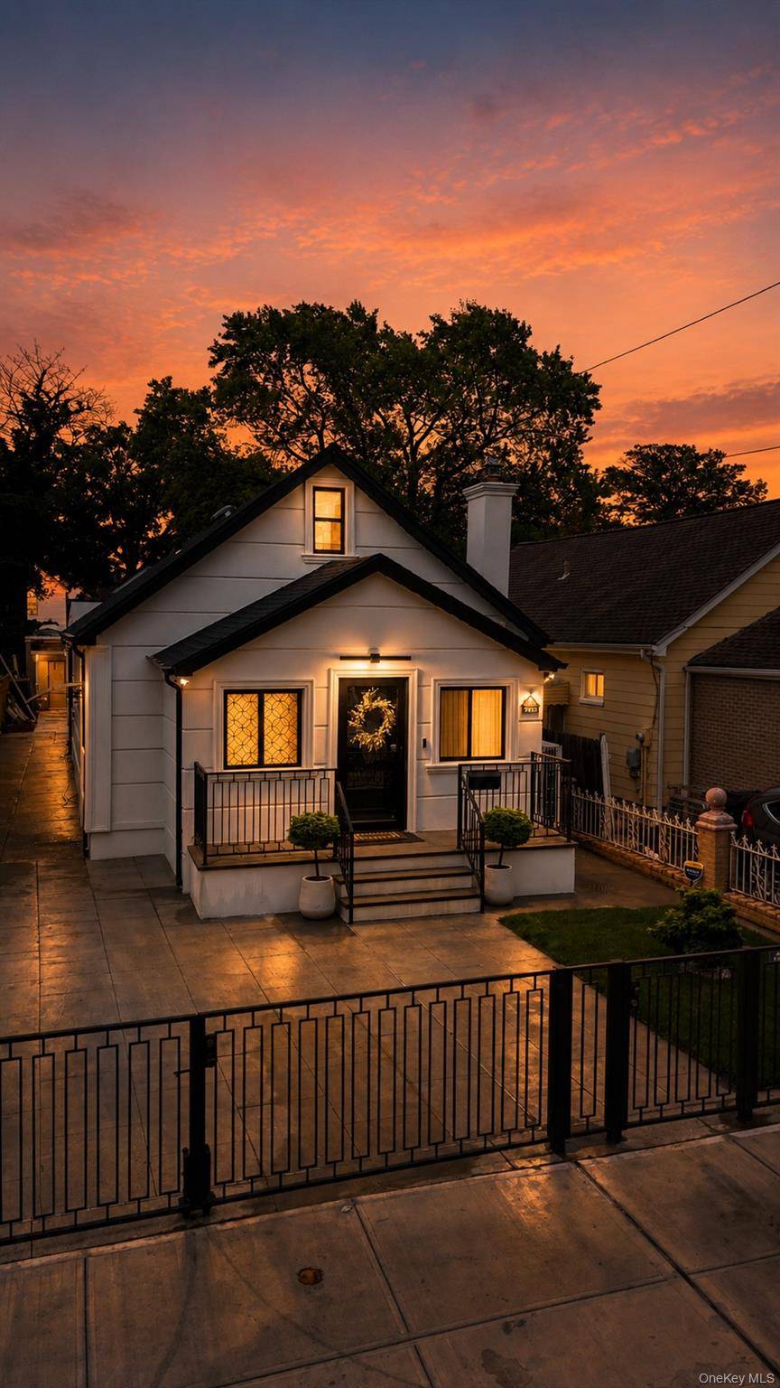 3 Bedroom Home for Sale in Queens Village - New York - USA - 2