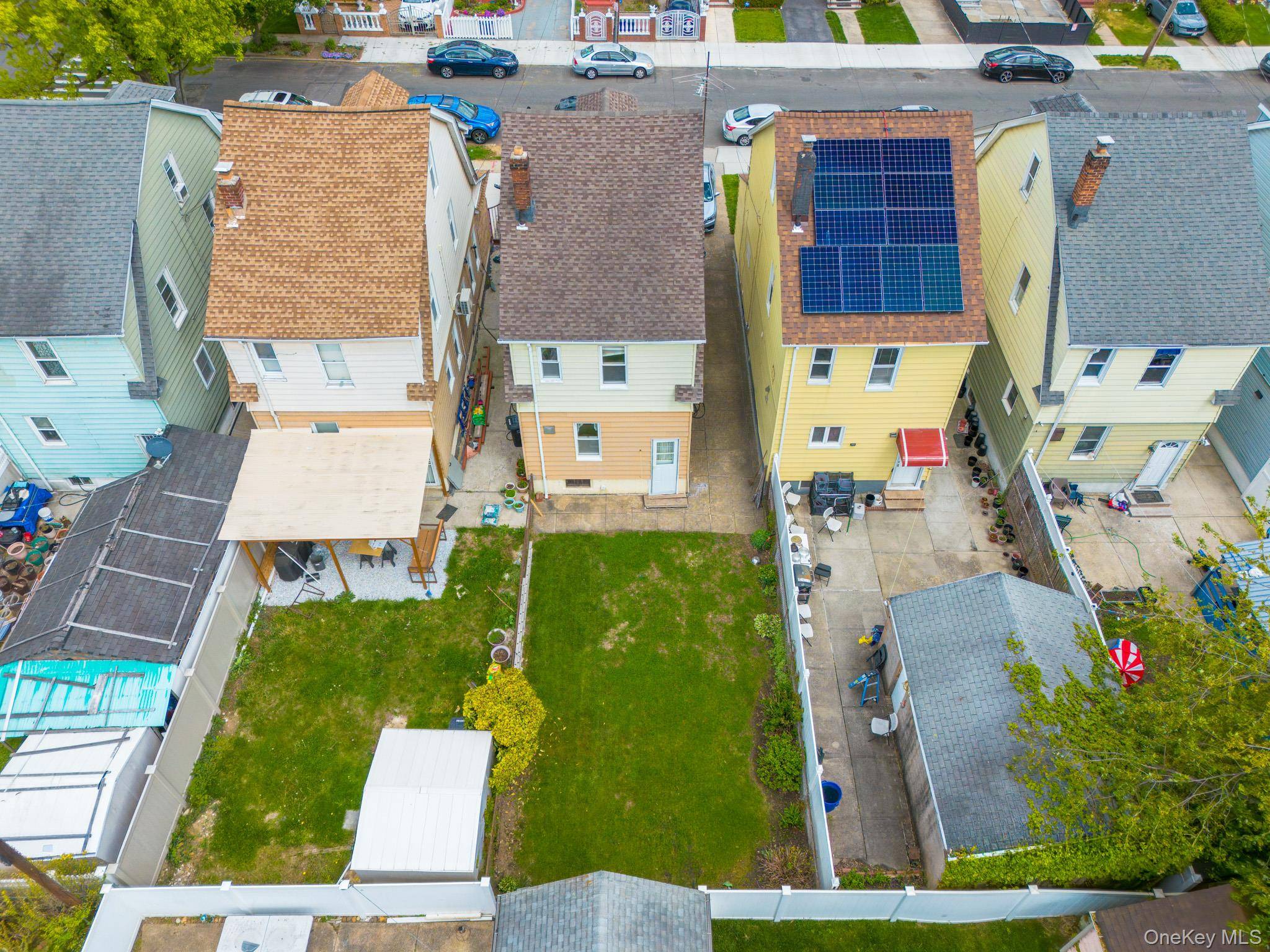 3 Bedroom Home for Sale in Queens Village - New York - USA - 3