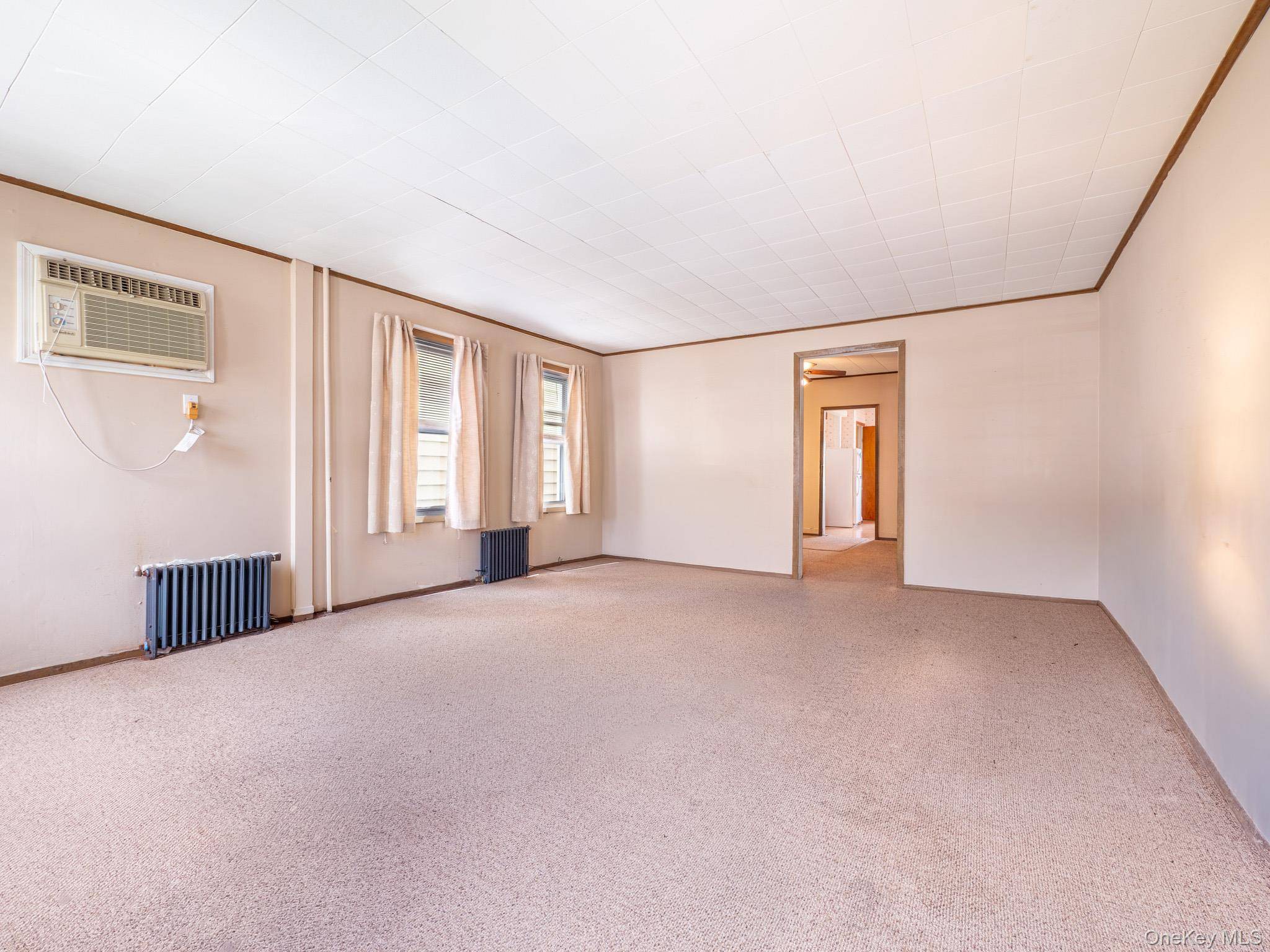 3 Bedroom Home for Sale in Queens Village - New York - USA - 6