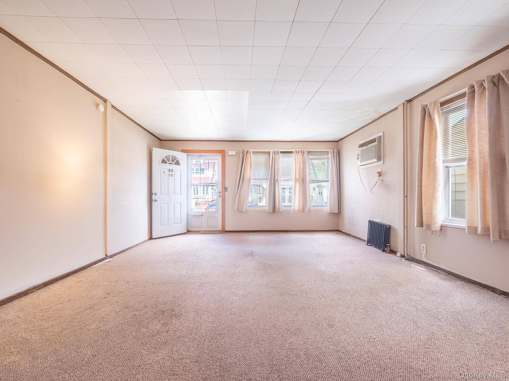 3 Bedroom Home for Sale in Queens Village - New York - USA - 8