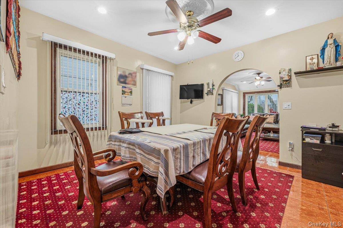 3 Bedroom Home for Sale in Queens Village - New York - USA - 7