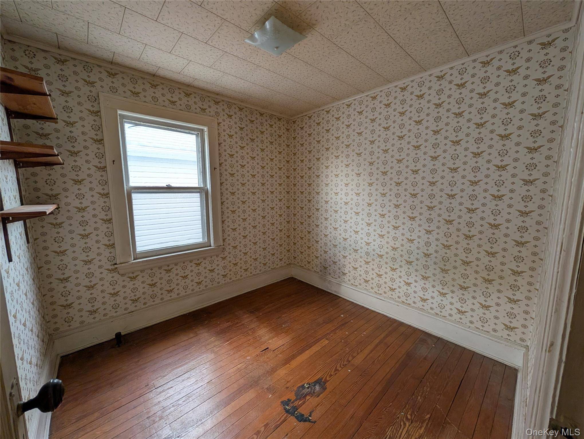 3 Bedroom Home for Sale in Queens Village - New York - USA - 8