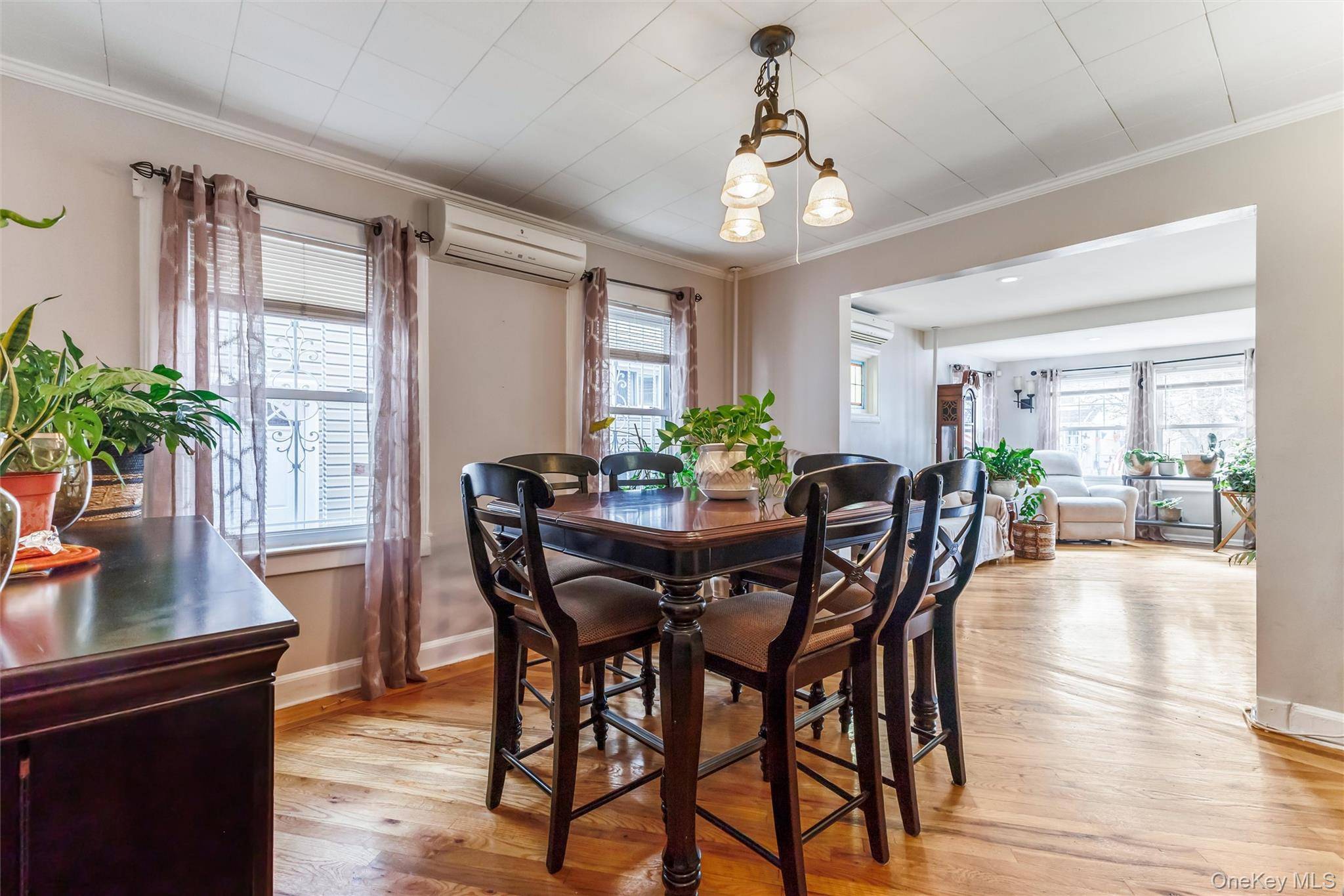 3 Bedroom Home for Sale in Queens Village - New York - USA - 7