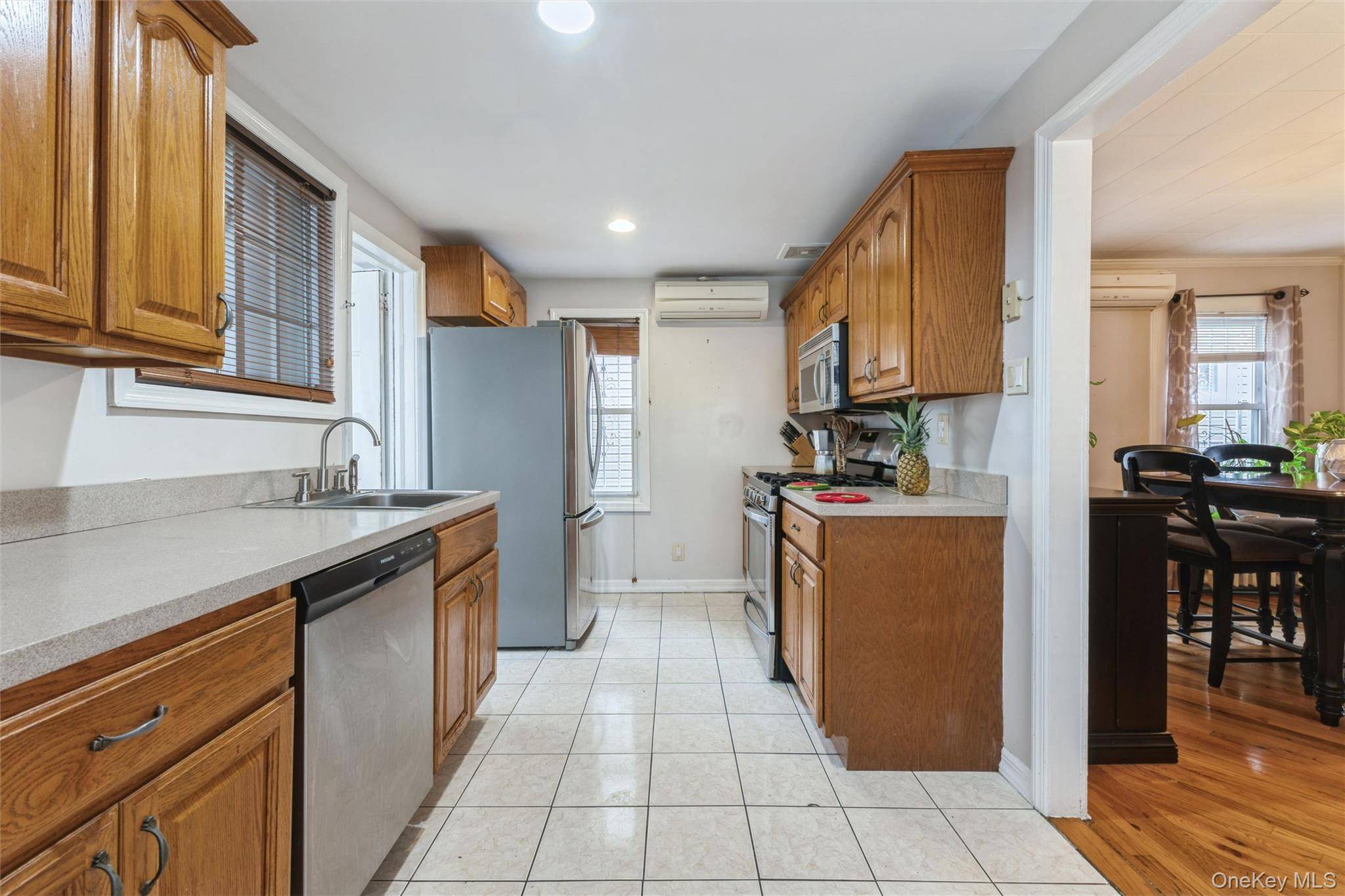 3 Bedroom Home for Sale in Queens Village - New York - USA - 8